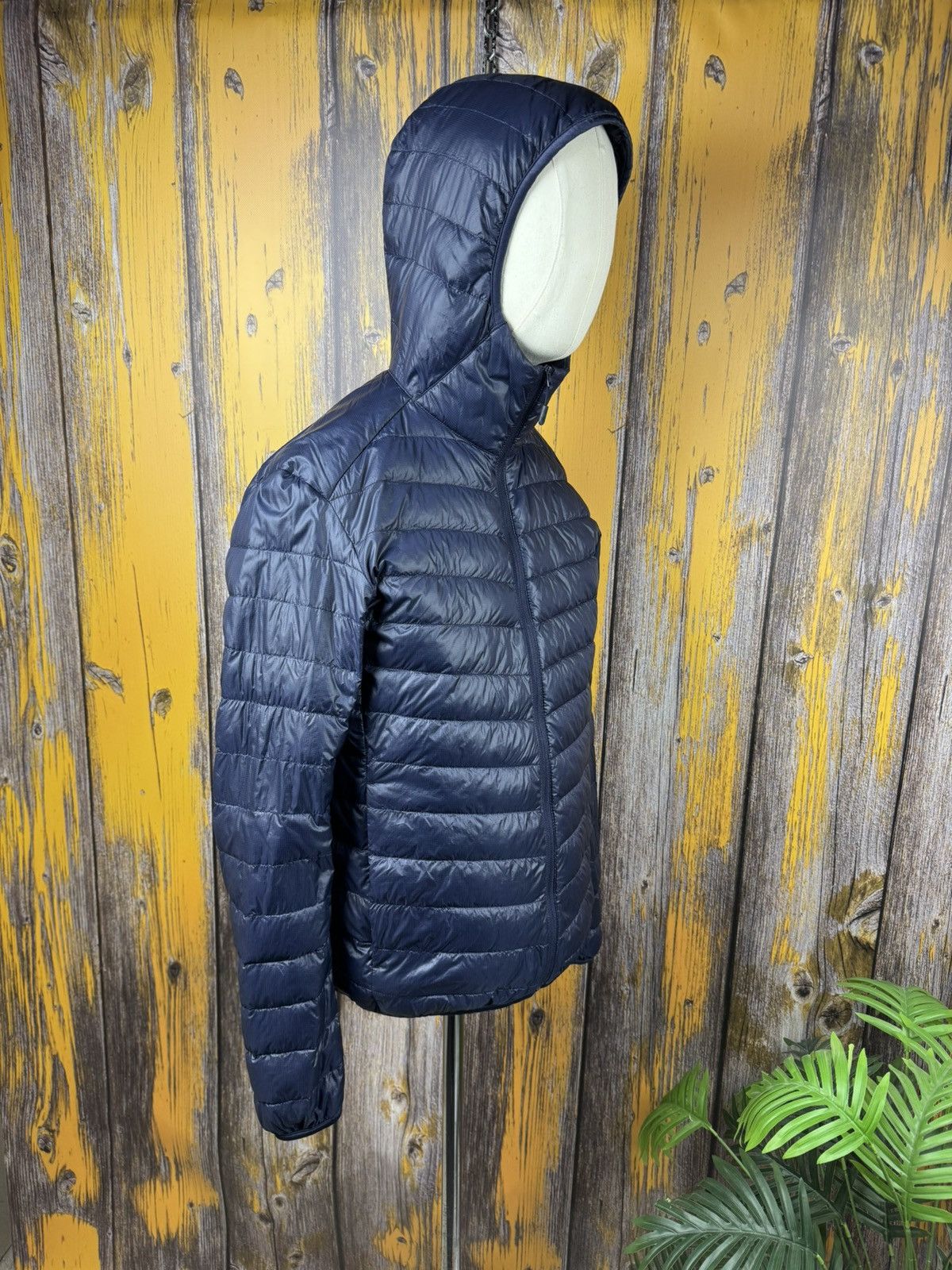 Uniqlo Uniqlo Micro Down Jacket Japanese 🇯🇵 Style size S Size US S / EU 44-46 / 1 - 3 Thumbnail