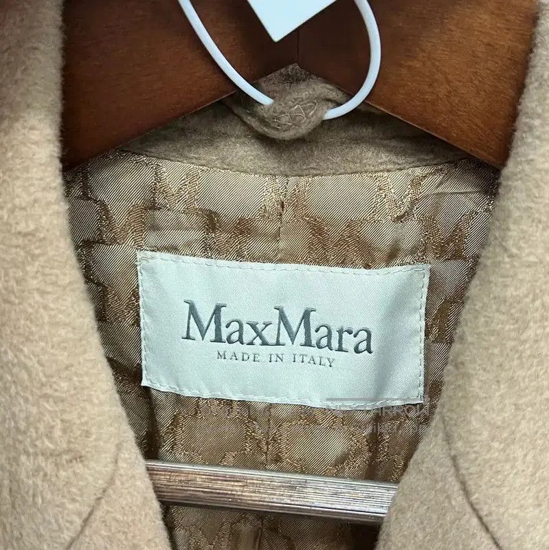 Max Mara MaxMara Cashmere Double-Breasted Coat for Women . Size XXS / US 00 / IT 34 - 5 Thumbnail
