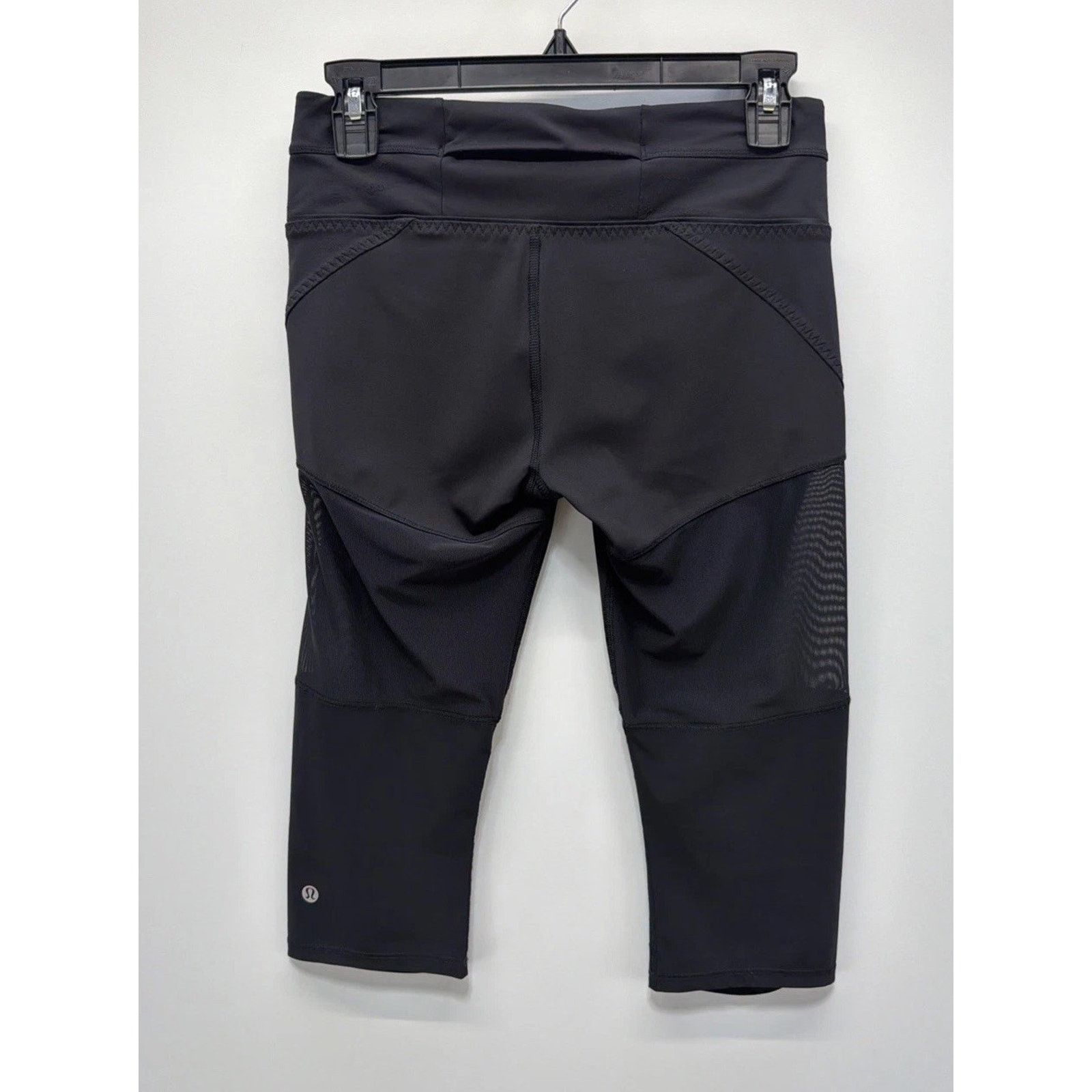 Lululemon Lululemon Training Tough crop sz 6 Black capri leggings mesh Size 28" / US 6 / IT 42 - 2 Thumbnail