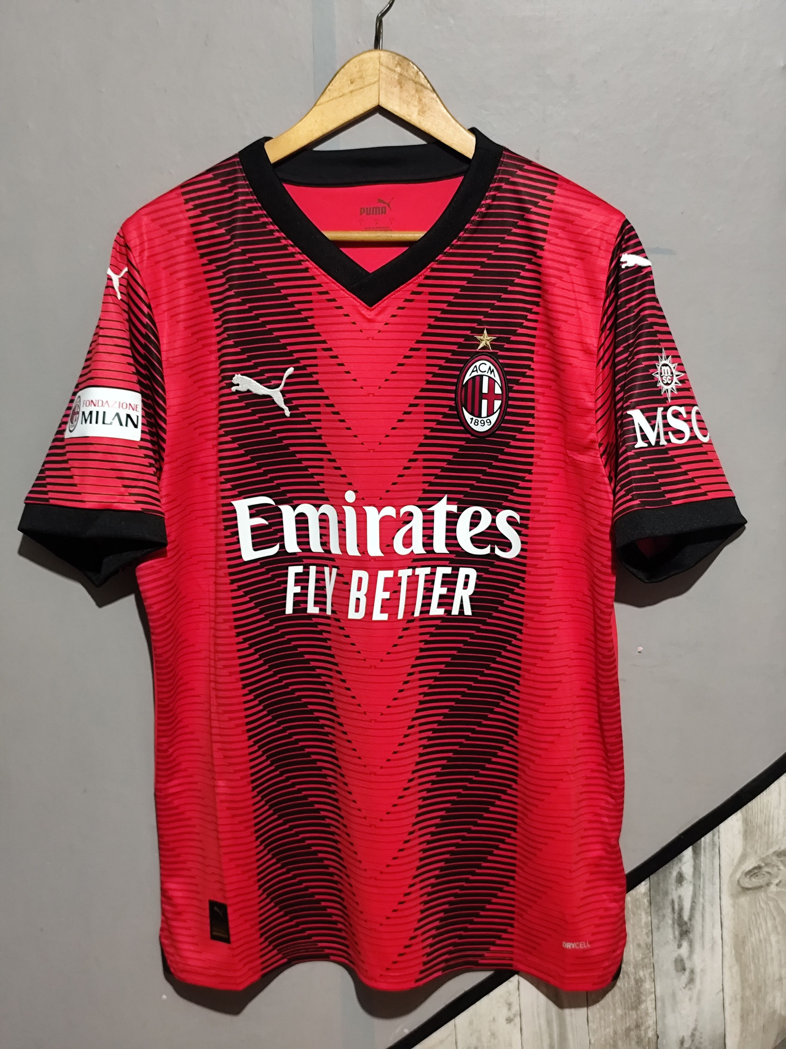 Puma Puma x AC Milan 2023/2024 #22 Kaka Home Jersey Size US L / EU 52-54 / 3 - 2 Thumbnail