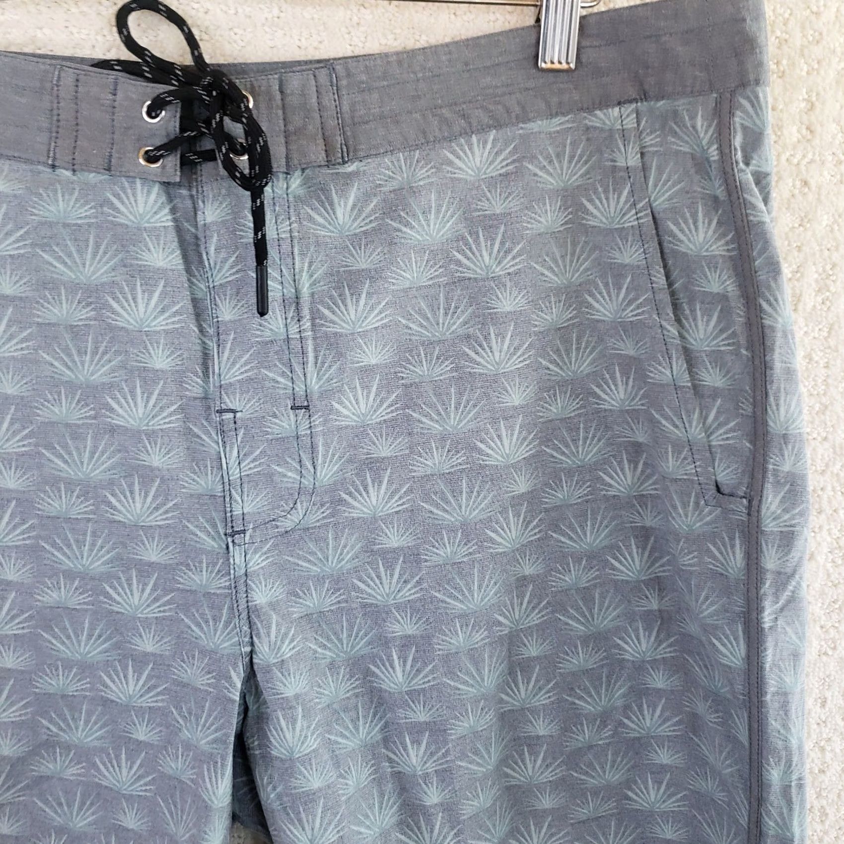 Vintage Southern Marsh Men's Board Shorts XL Gray Mint Palm Print Drawstring Pockets Size US 36 / EU 52 - 4 Thumbnail