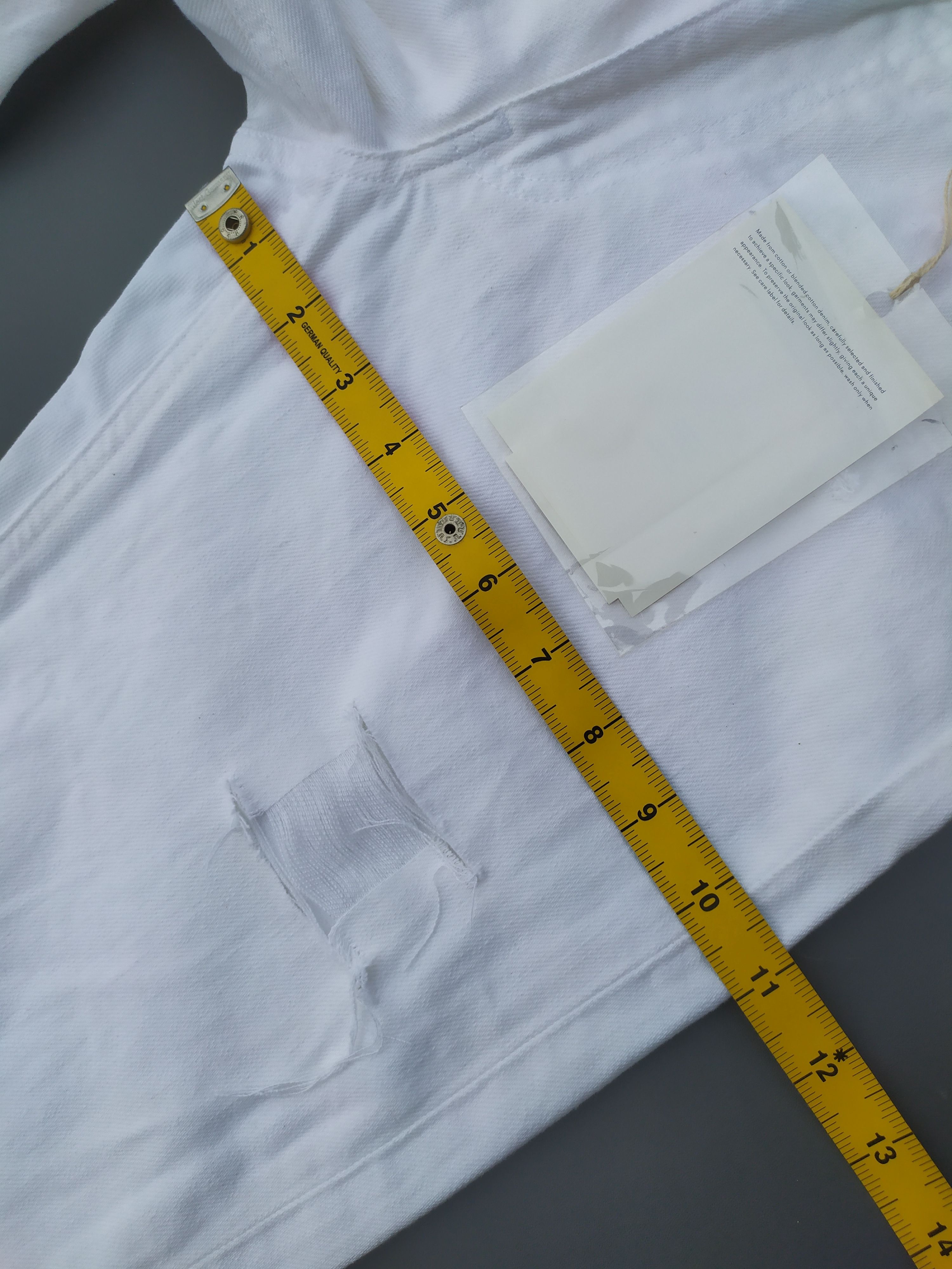 Acne Studios Acne Studios Boy White Distressed Jeans Size US 29 - 18 Thumbnail