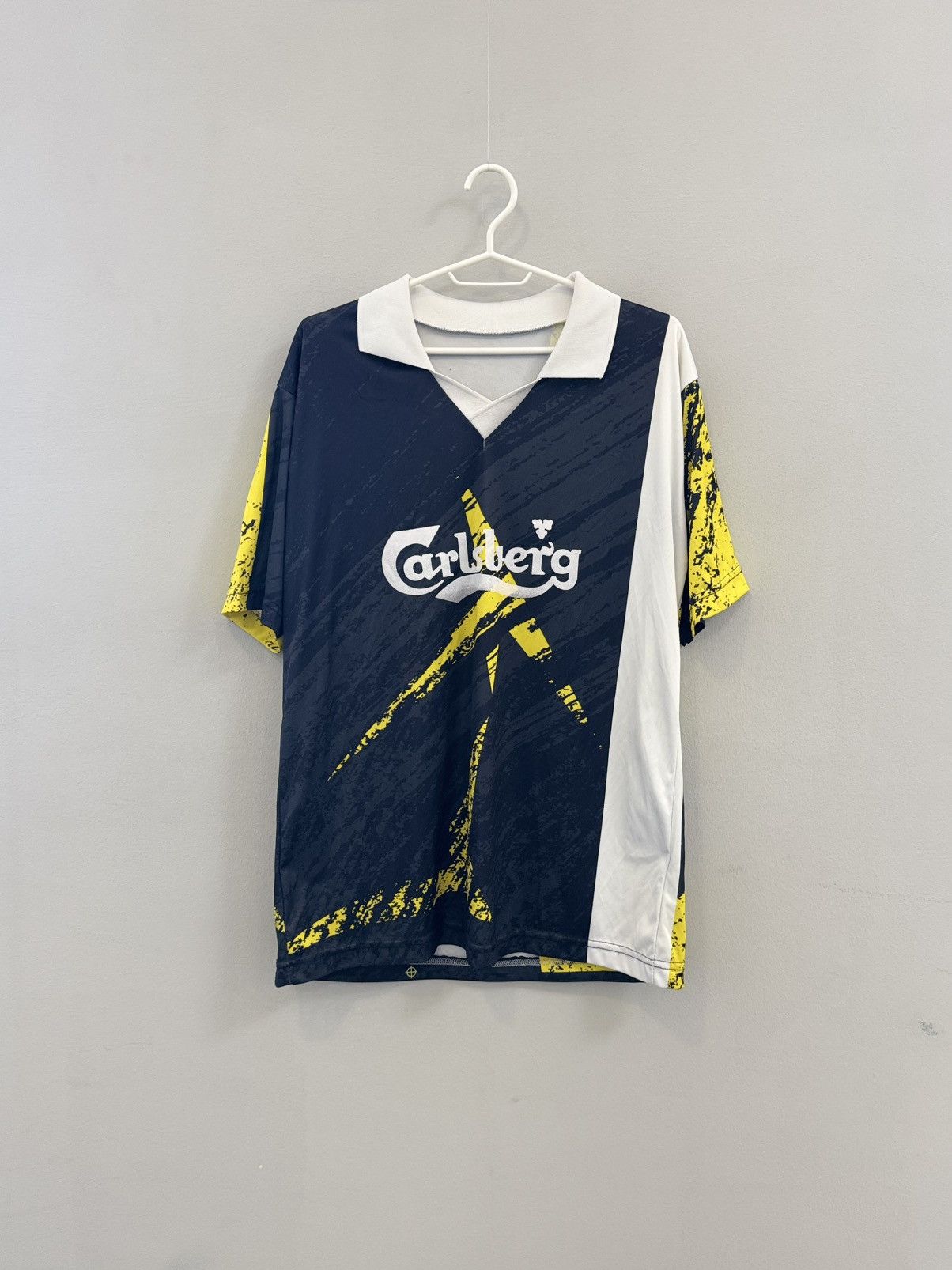 Vintage Vintage Garlsberg Polo Rare T Shirt Size US L / EU 52-54 / 3 - 1 Thumbnail