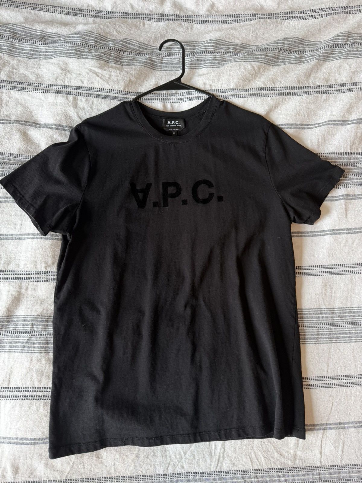 A.P.C. APC felt letters short sleeve Size US XL / EU 56 / 4 - 1 Thumbnail