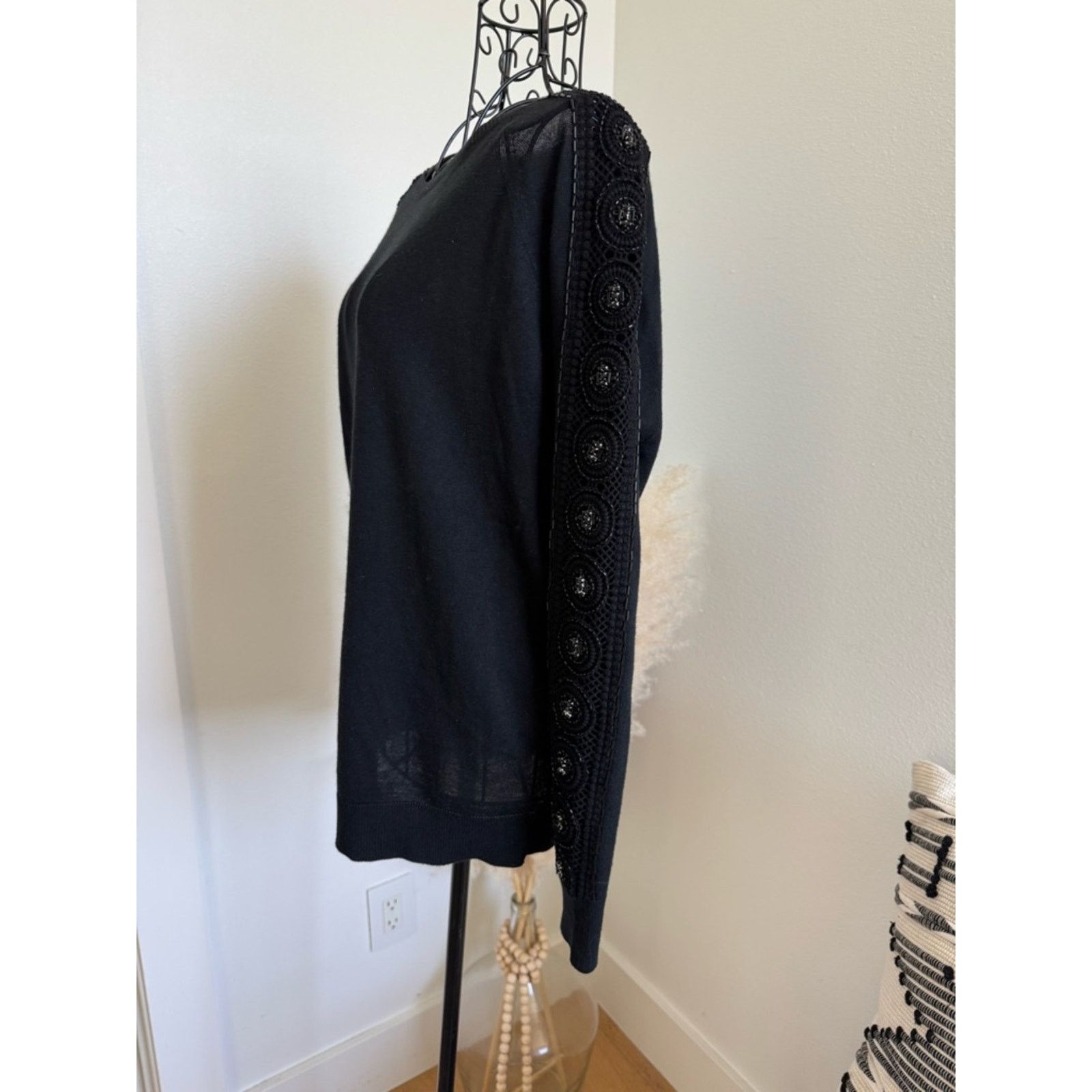 Magaschoni Magaschoni Black Knit Crewneck Silk Cashmere Beaded Sweater Size M / US 6-8 / IT 42-44 - 5 Thumbnail
