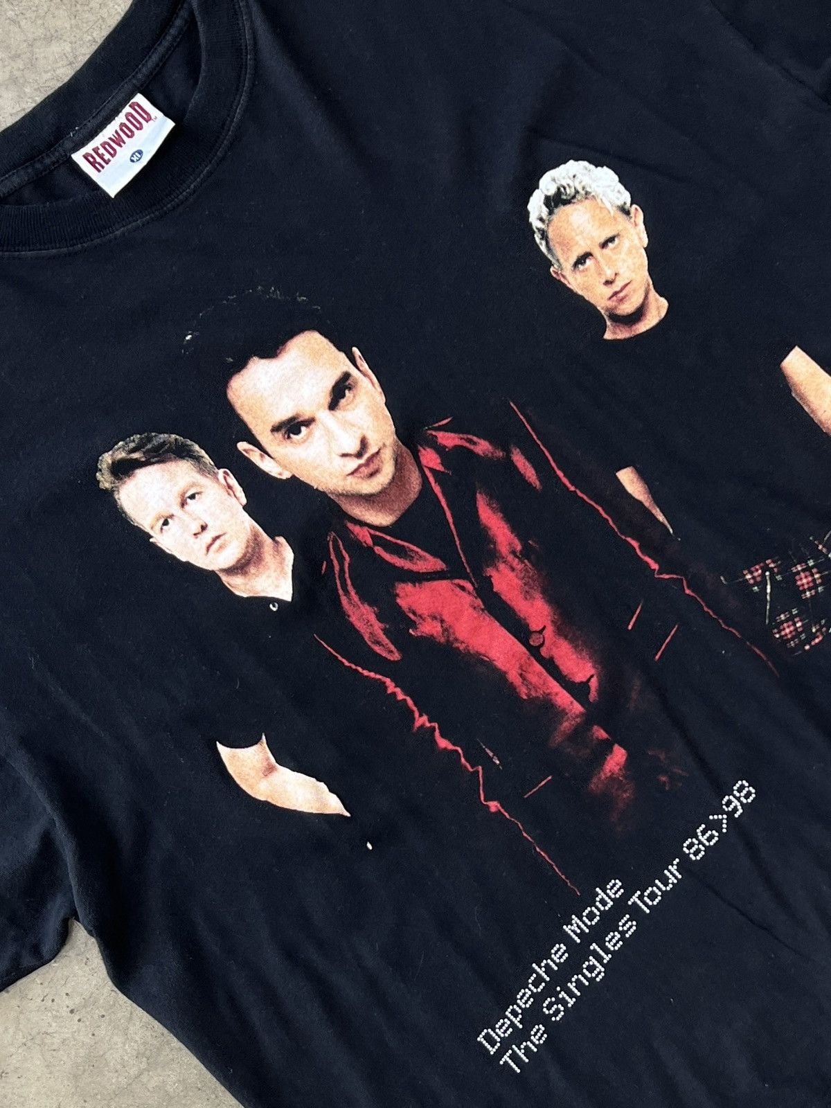 Band Tees Vintage 1998 Depeche Mode Redwood The Singles Tour Tee XL Size US XL / EU 56 / 4 - 1 Thumbnail
