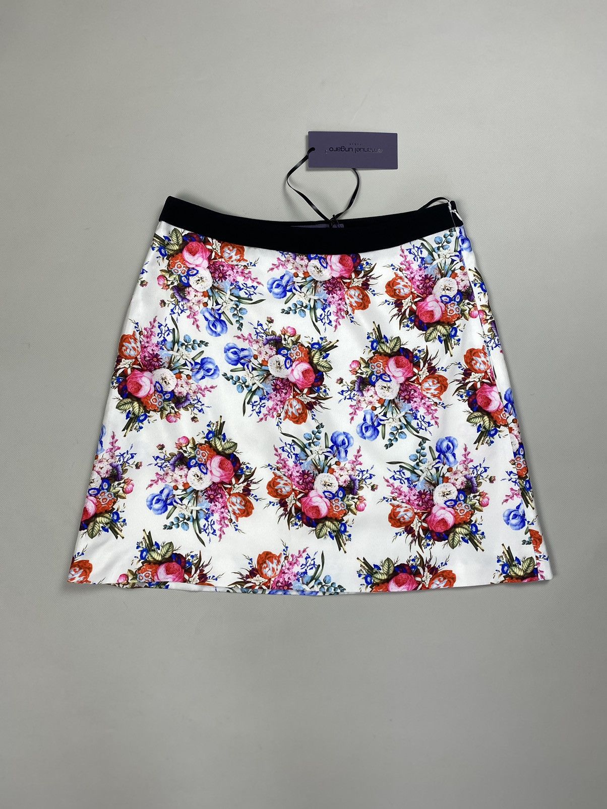 Emanuel Ungaro BNWT! Emanuel Ungaro ladies silk floral patterns skirt Size 27" / US 4 / IT 40 - 1 Thumbnail