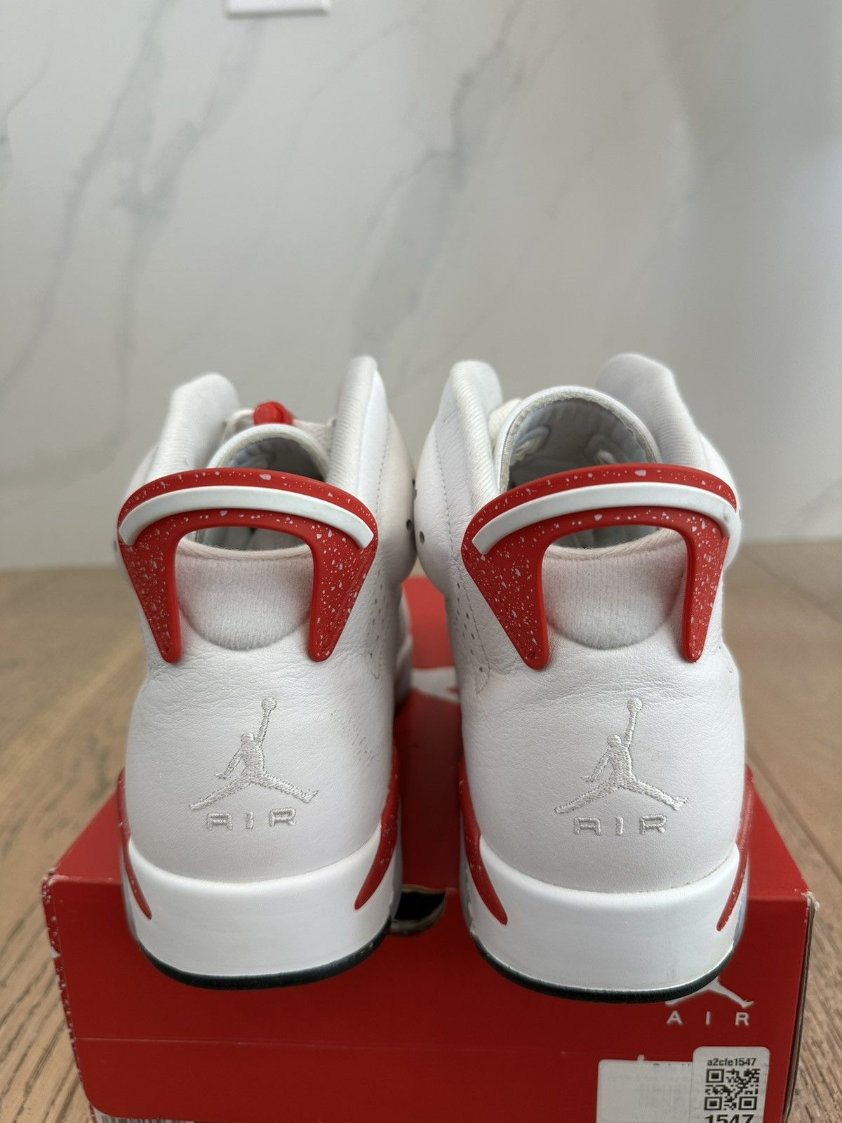 Jordan Brand Jordan 6 Retro Red Oreo Size US 10.5 / EU 43-44 - 3 Thumbnail