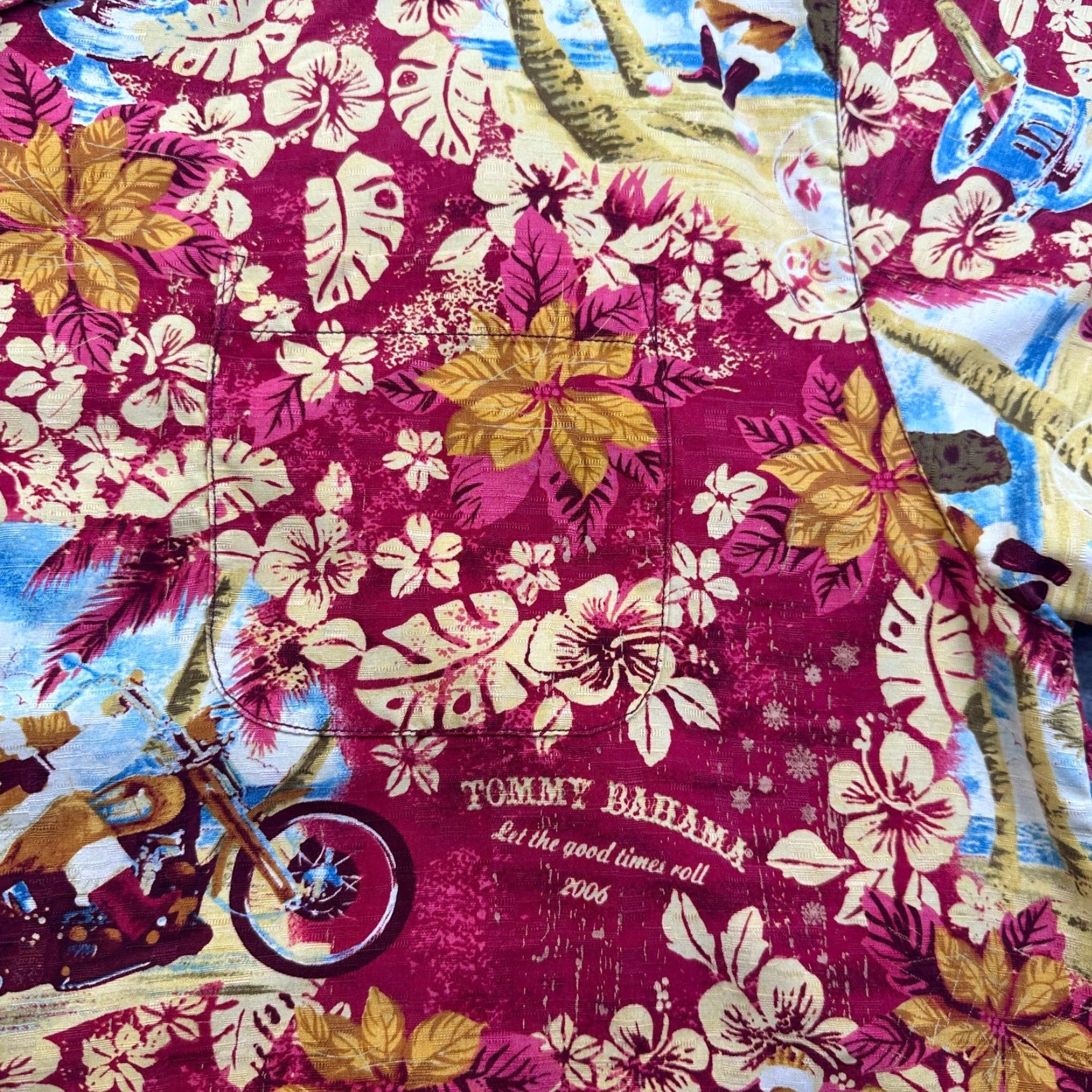 Tommy Bahama Tommy Bahama Shirt Mens Large Red Santa Motorcycle Floral Camp All Over Print Silk Button-Up Short Sleeve Collared Size US L / EU 52-54 / 3 - 4 Thumbnail