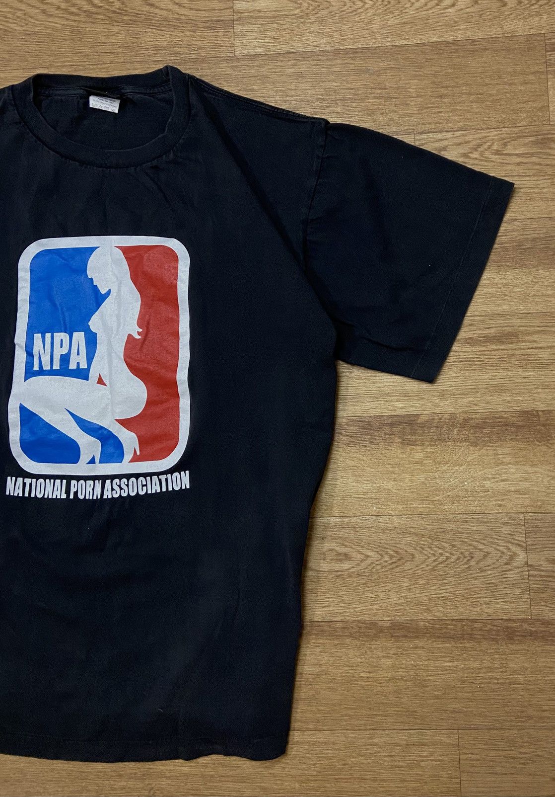 Japanese Brand × NBA × Vintage 00s Vintage National Porn Association Fun Sex T-shirt Size US XXL / EU 58 / 5 - 2 Thumbnail