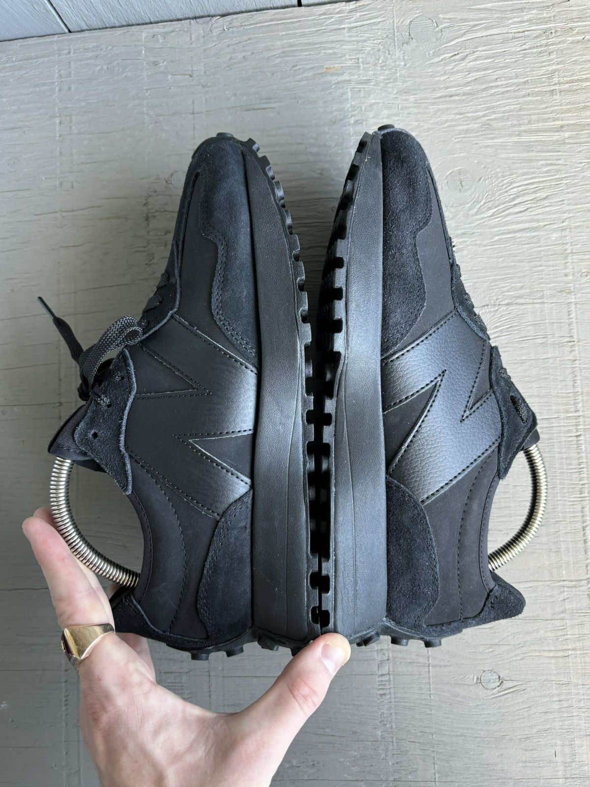 New Balance New Balance 327 Triple Black Sneaker Waffle Racer MS327LX1 7 Size US 7.5 / EU 40-41 - 11 Thumbnail