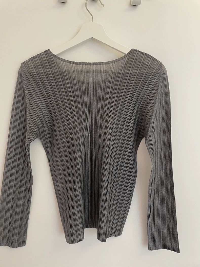 Issey Miyake issey miyake size:3 Grey long sleeves 2506-Nextarrow Size XXS / US 00 / IT 34 - 2 Thumbnail
