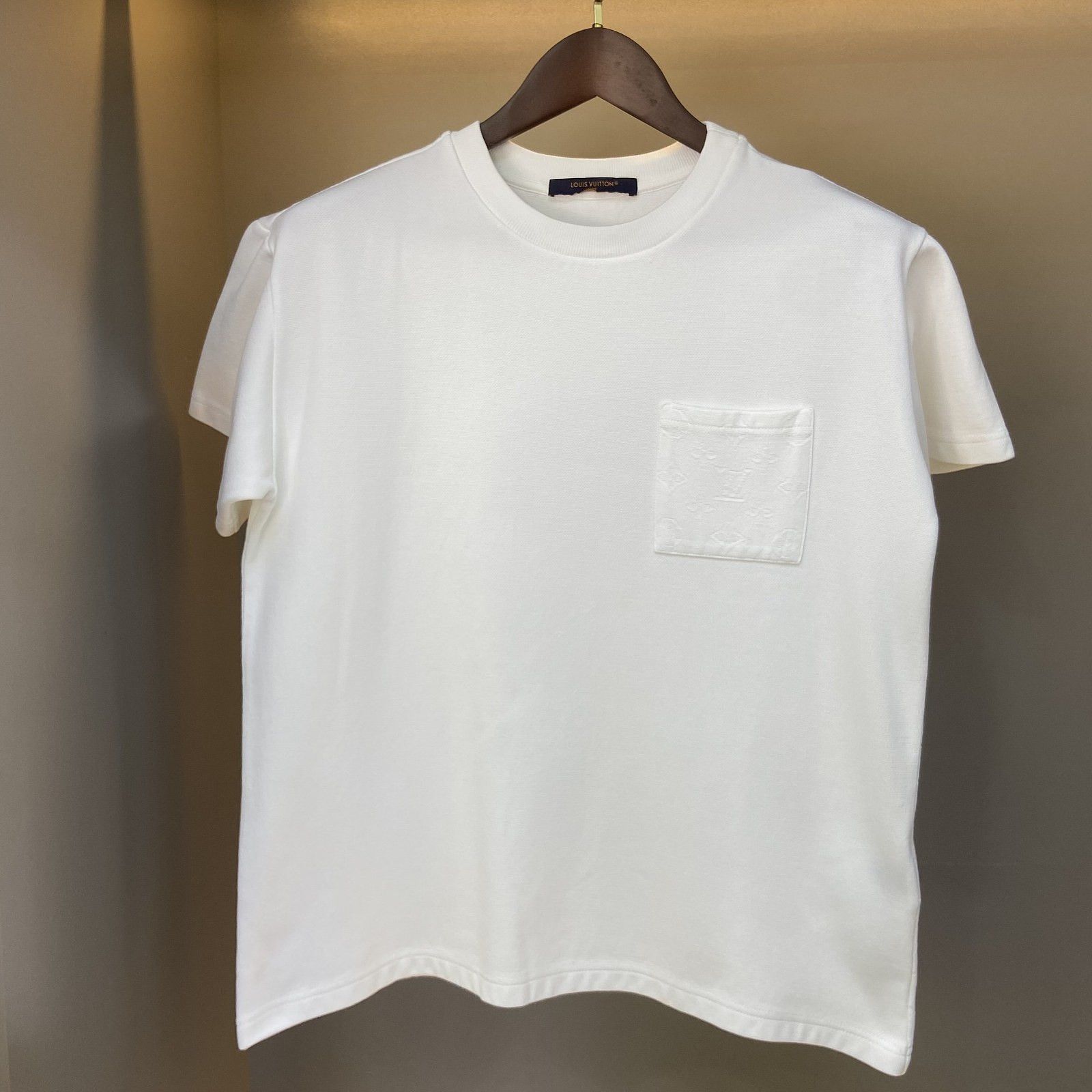 Louis Vuitton Louis Vuitton Monogram Pocket T-Shirt Size S Size US S / EU 44-46 / 1 - 1 Thumbnail