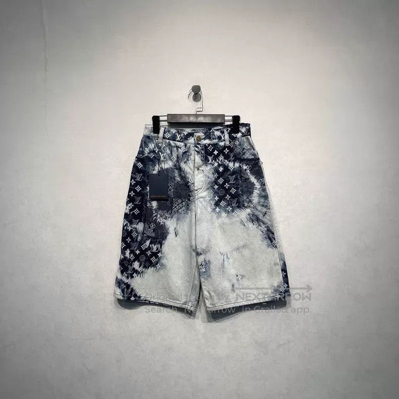 Louis Vuitton Louis Vuitton Cashew flower logo printed denim shorts Size US 34 / EU 50 - 1 Thumbnail