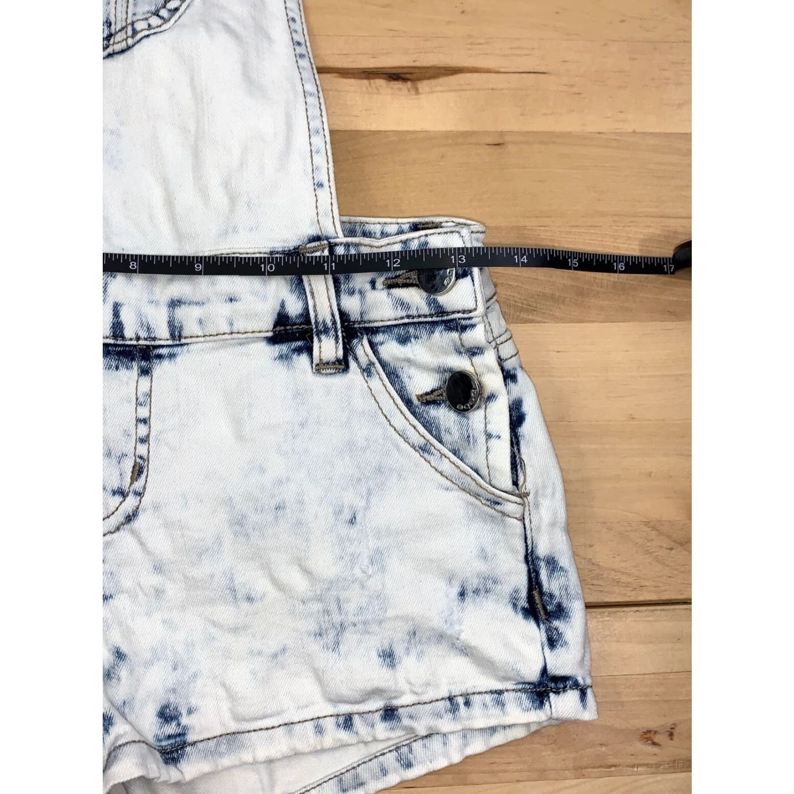 Bebe bebe Acid Wash White Blue Overall Shorts Size 24 90s Casual Regular Blue Boys Girls Mens Womens Teens 24 Size 42" / US 20 - 5 Thumbnail