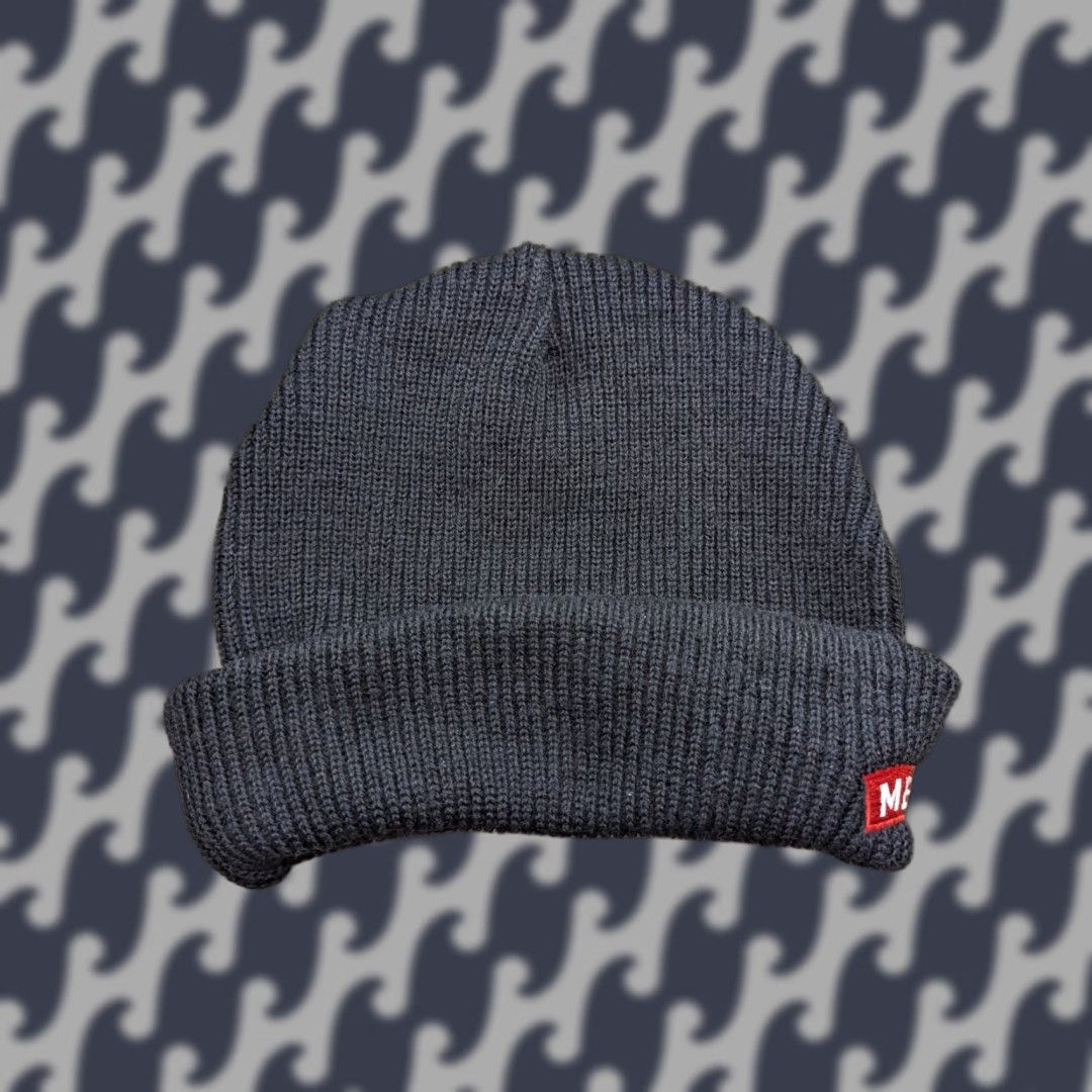 Vintage Devold Wool Beanie Hat One Size Black Knit Cuffed Winter Lightweight Quick Dry Stretch Casual Unisex Adults Beanie Mens Womens Size ONE SIZE - 1 Thumbnail