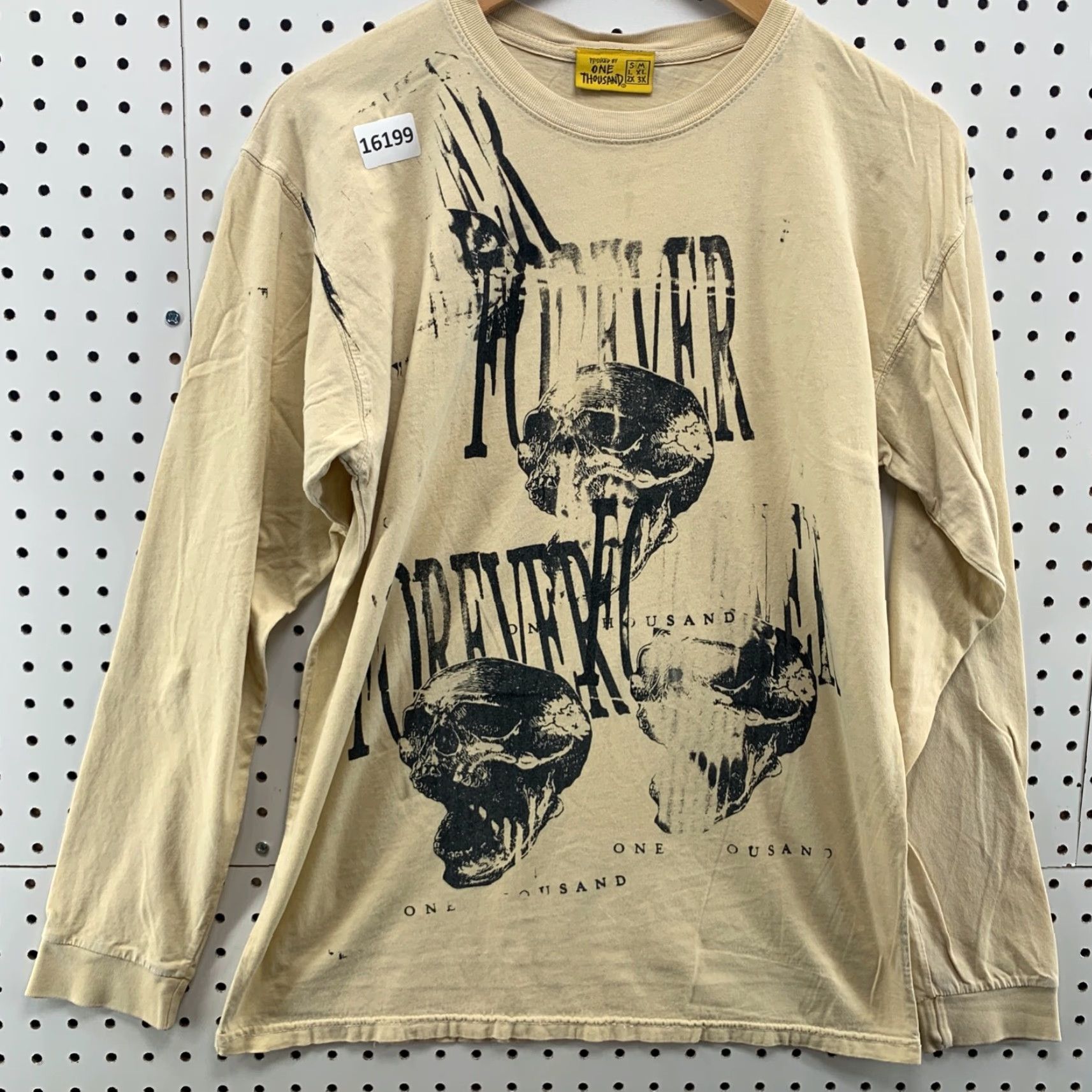 Forever 21 VINTAGE One Thousand Skull Graphic Shirt Adult Medium Yellow Long Sleeve T-Shirt Size US M / EU 48-50 / 2 - 7 Thumbnail