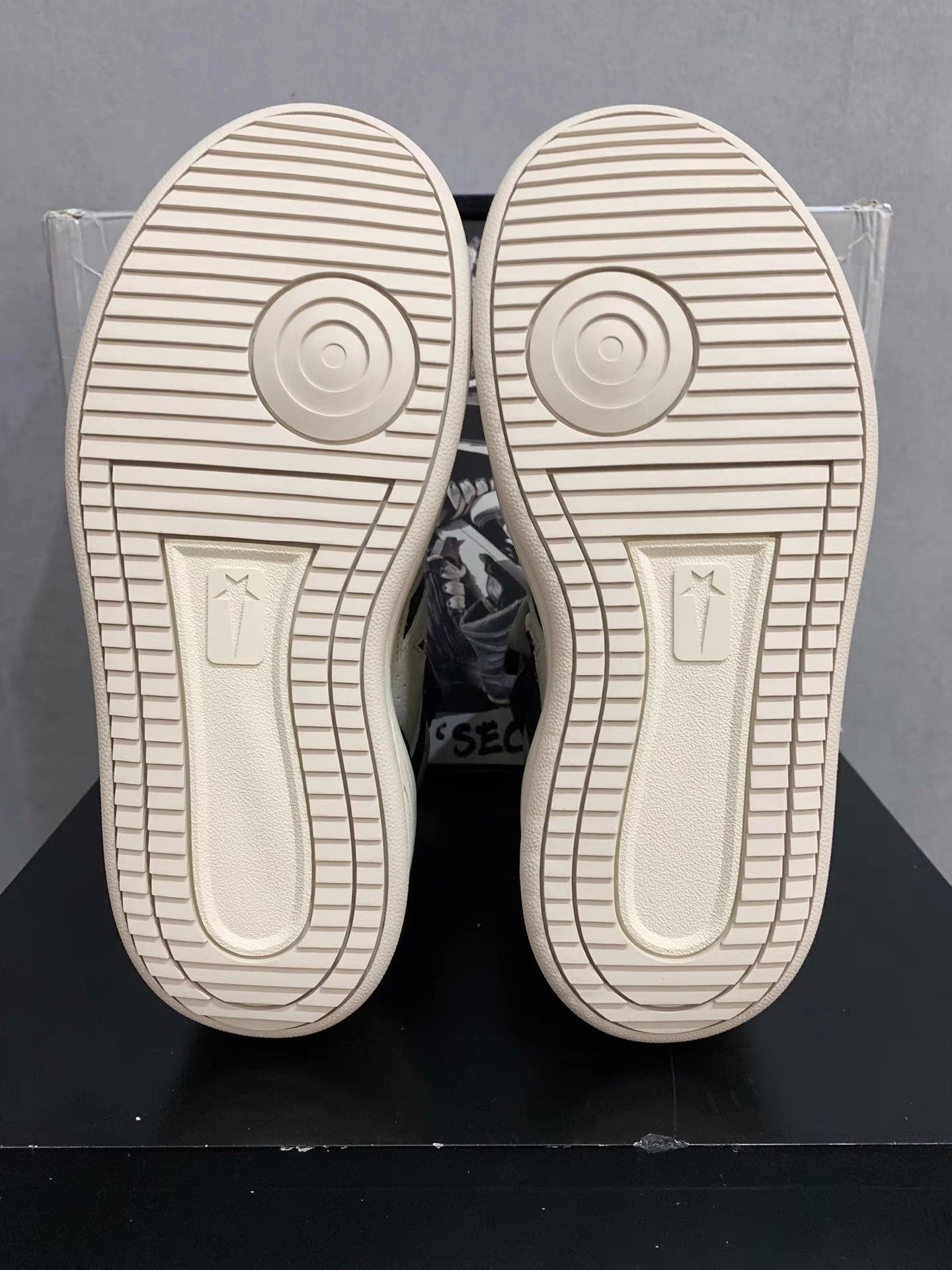 Rick Owens Rick Owens x Converse TURBOWPN Panda Reverse K34 Size US 5.5 / EU 38 - 7 Thumbnail