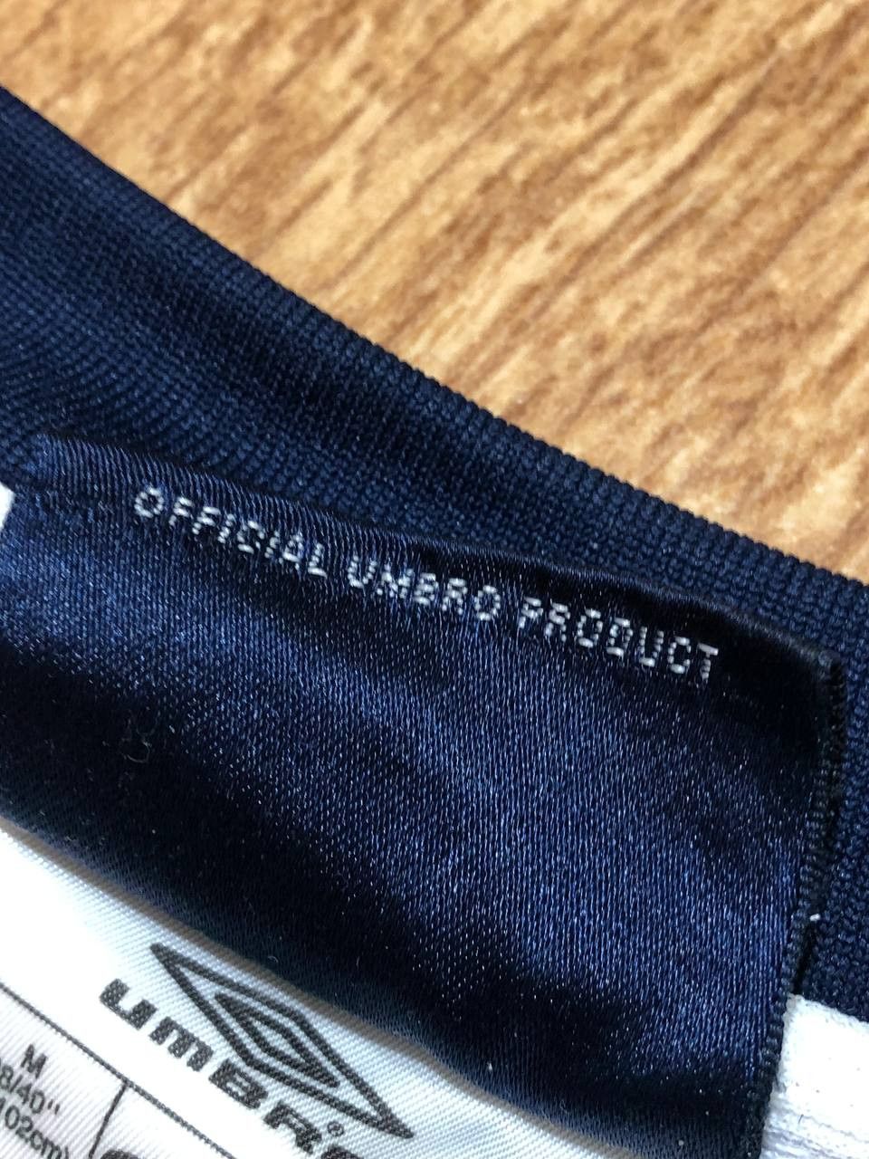 Umbro Streetwear Umbro T-Shirt logo center Y2K Vintage Size US M / EU 48-50 / 2 - 7 Thumbnail
