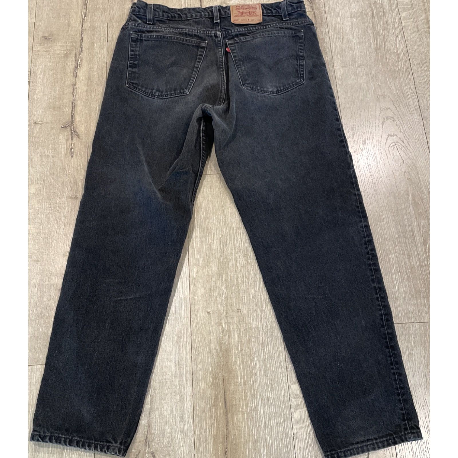 Levi's VINTAGE Levi's 550 Tapered Jeans 38x31 Distressed Black USA 90s Unisex Size 26" / US 2 / IT 38 - 2 Thumbnail