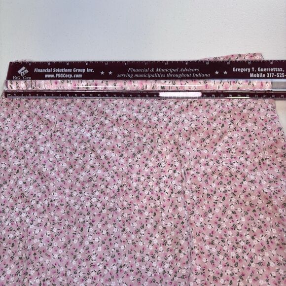 Brandy Melville Brandy Melville Pink Floral Cara Mini Skirt 3 Ruffled Mini Size 27" / US 4 / IT 40 - 6 Thumbnail