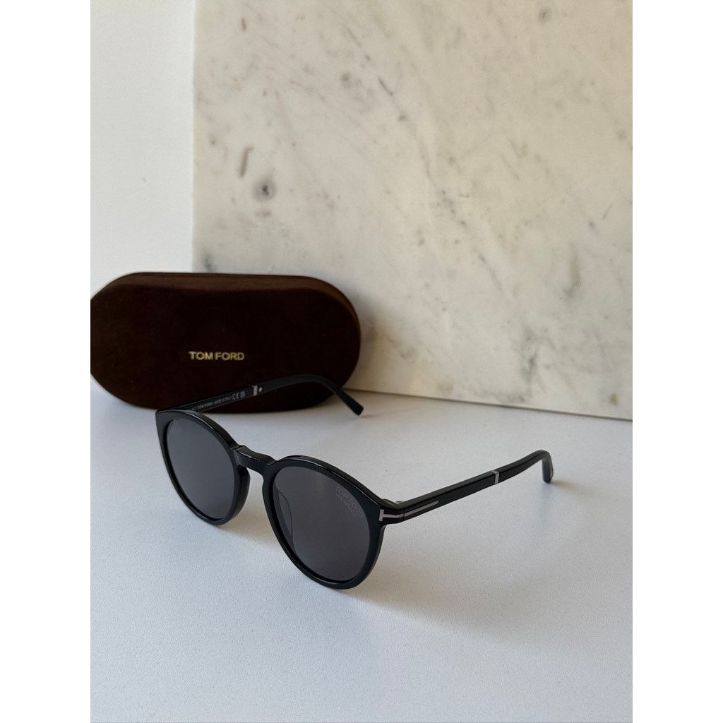 Tom Ford NEW Tom Ford FT1021-N Elton Round Sunglasses Black Polarized Size ONE SIZE - 3 Thumbnail