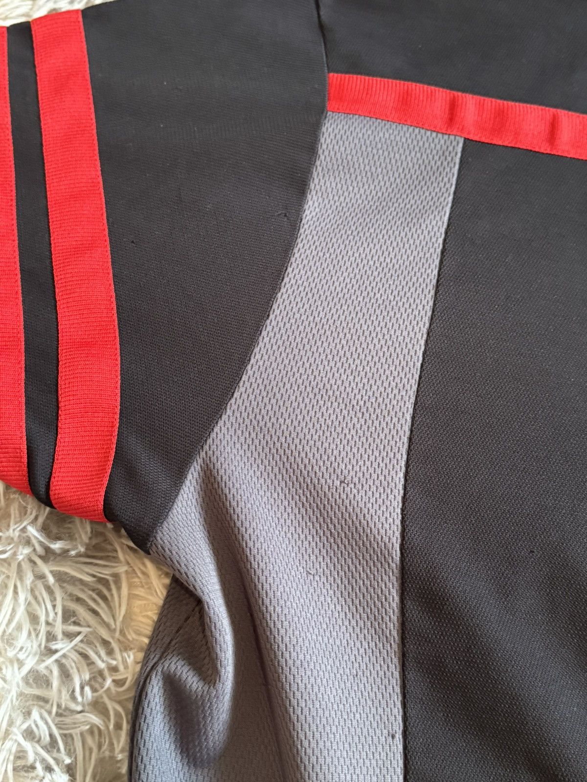 Adidas Adidas AC Milan 99/00 Pre-Match Shirt – Size L – Vintage Size US L / EU 52-54 / 3 - 10 Thumbnail