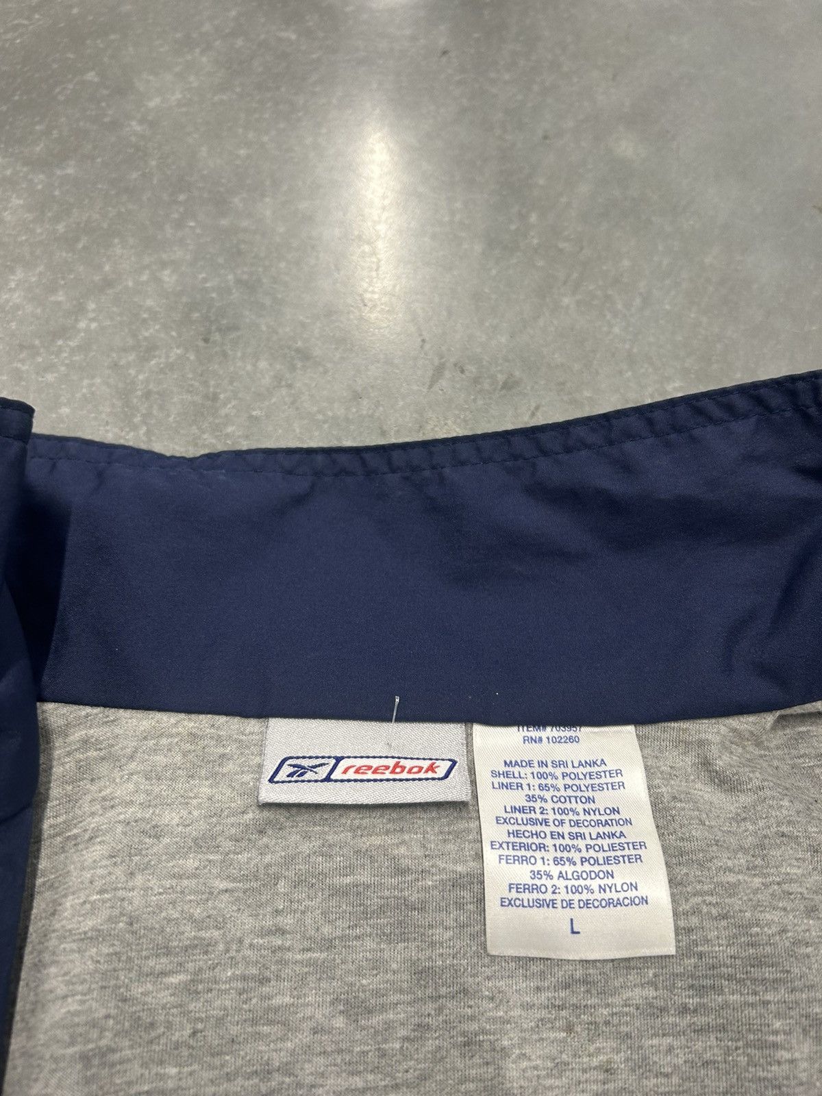 Reebok × Vintage Vintage Navy and white Rebook windbreaker jacket Size US L / EU 52-54 / 3 - 3 Thumbnail