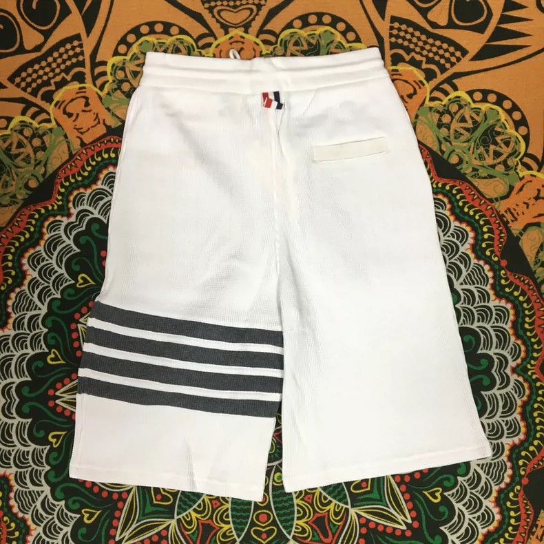 Thom Browne Thom Browne White waffle four stripe shorts Size 24" / US 00 / IT 34 - 2 Thumbnail