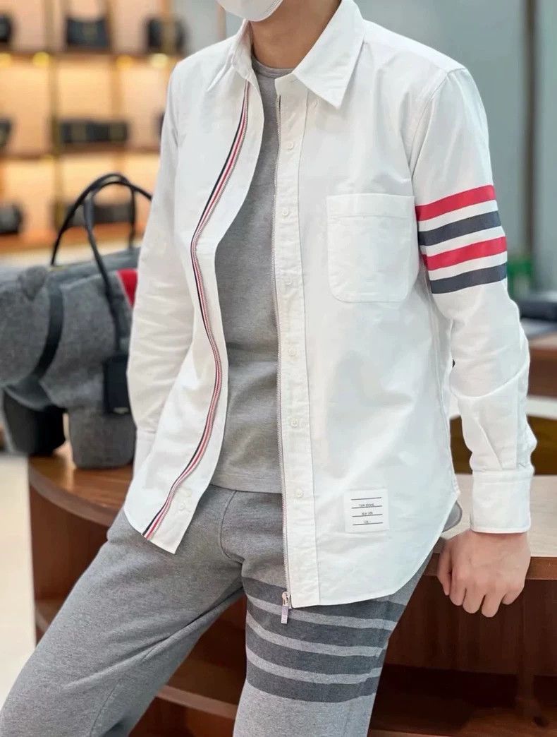 Thom Browne Thom Browne Rare four-bar shirt 2505-Nextarrow Size US S / EU 44-46 / 1 - 7 Thumbnail