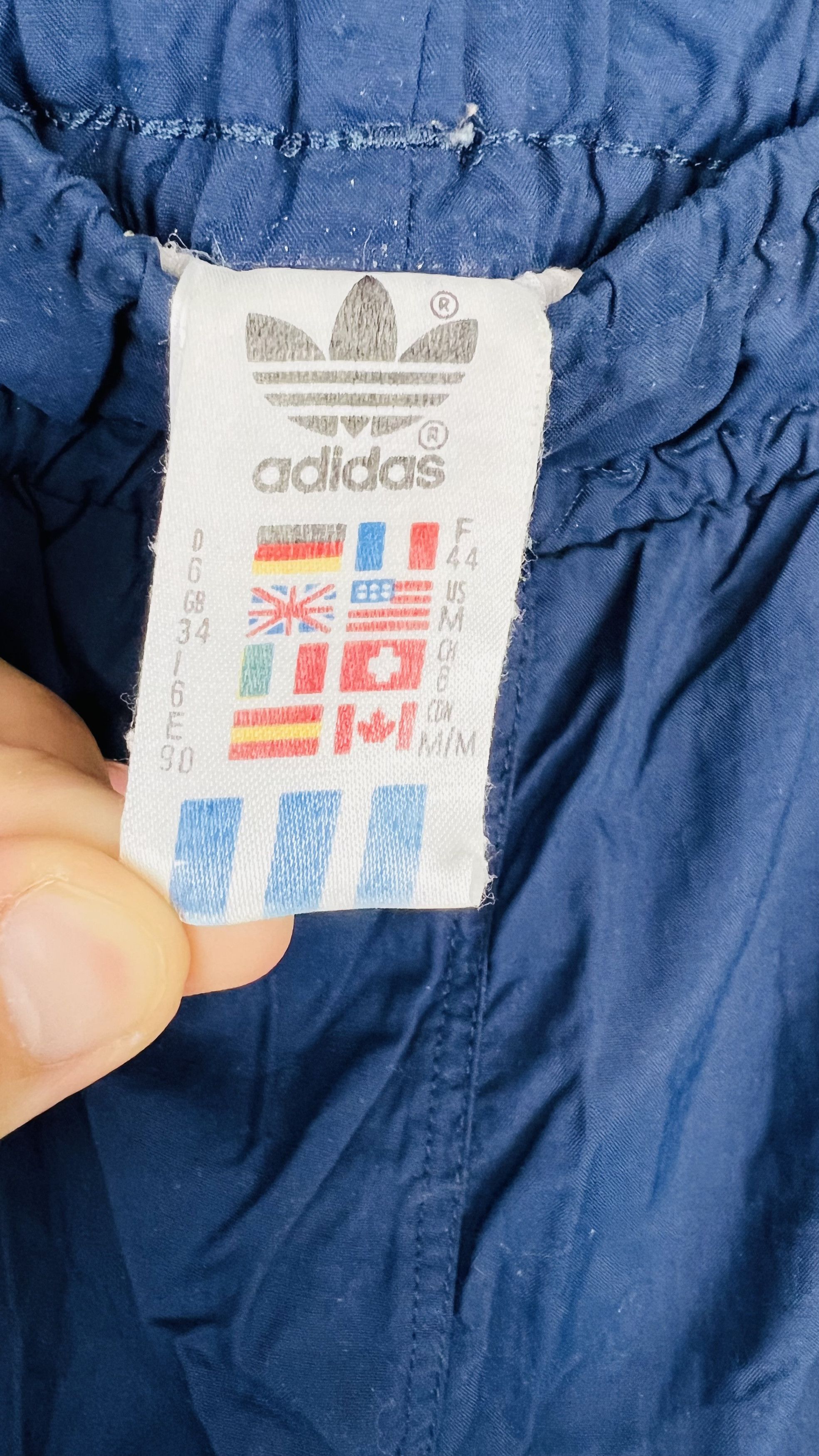 Adidas Adidas vintage short size M Size US 32 / EU 48 - 7 Thumbnail