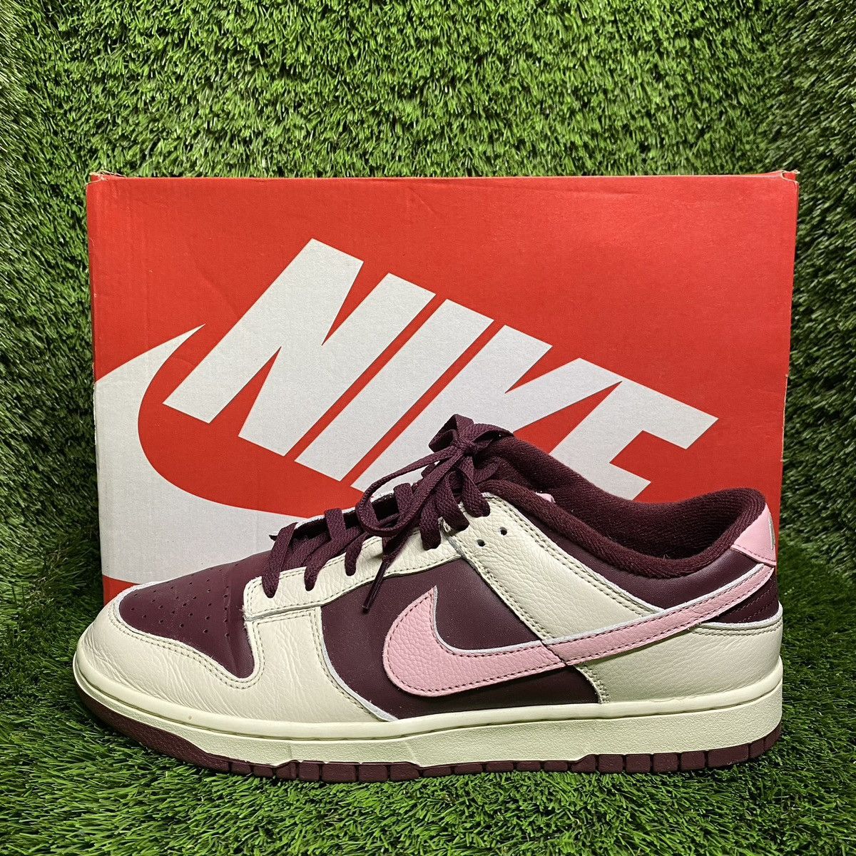 Nike Nike Dunk Low “Valentines” Size US 12 / EU 45 - 6 Thumbnail