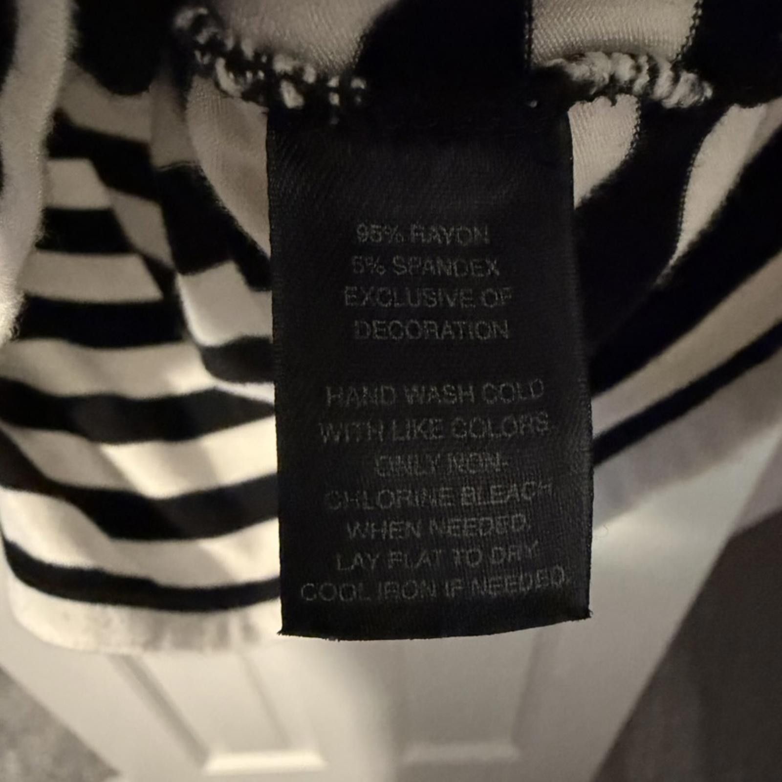 Other White House Black Market Black and White Top Size Large Size L / US 10 / IT 46 - 3 Thumbnail