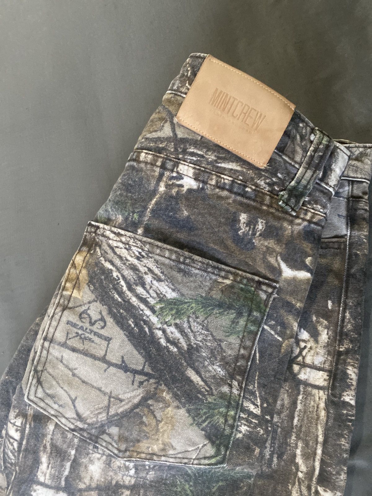 Mintcrew Mintcrew Real Tree Camouflaged Flare Pants Size US 30 / EU 46 - 2 Thumbnail