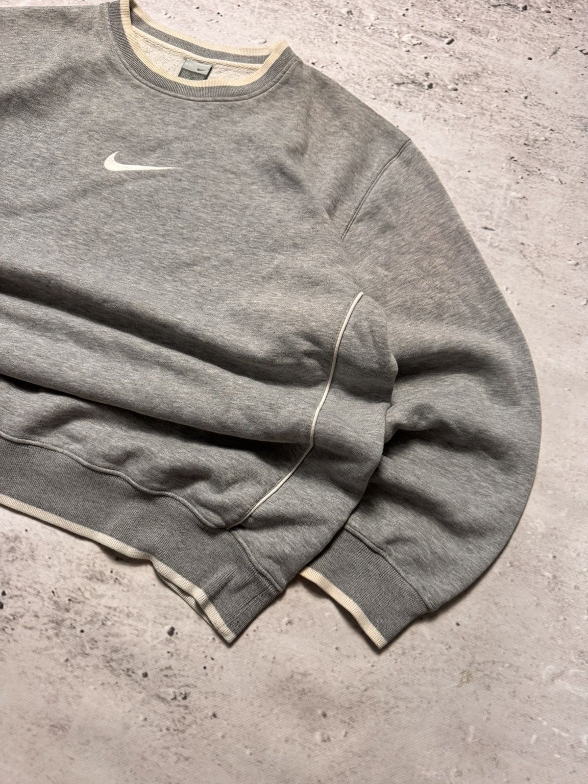Nike × Vintage NIKE VINTAGE CENTER LOGO OVERSIZE BOXY SWEATSHIRT Size US XL / EU 56 / 4 - 4 Thumbnail