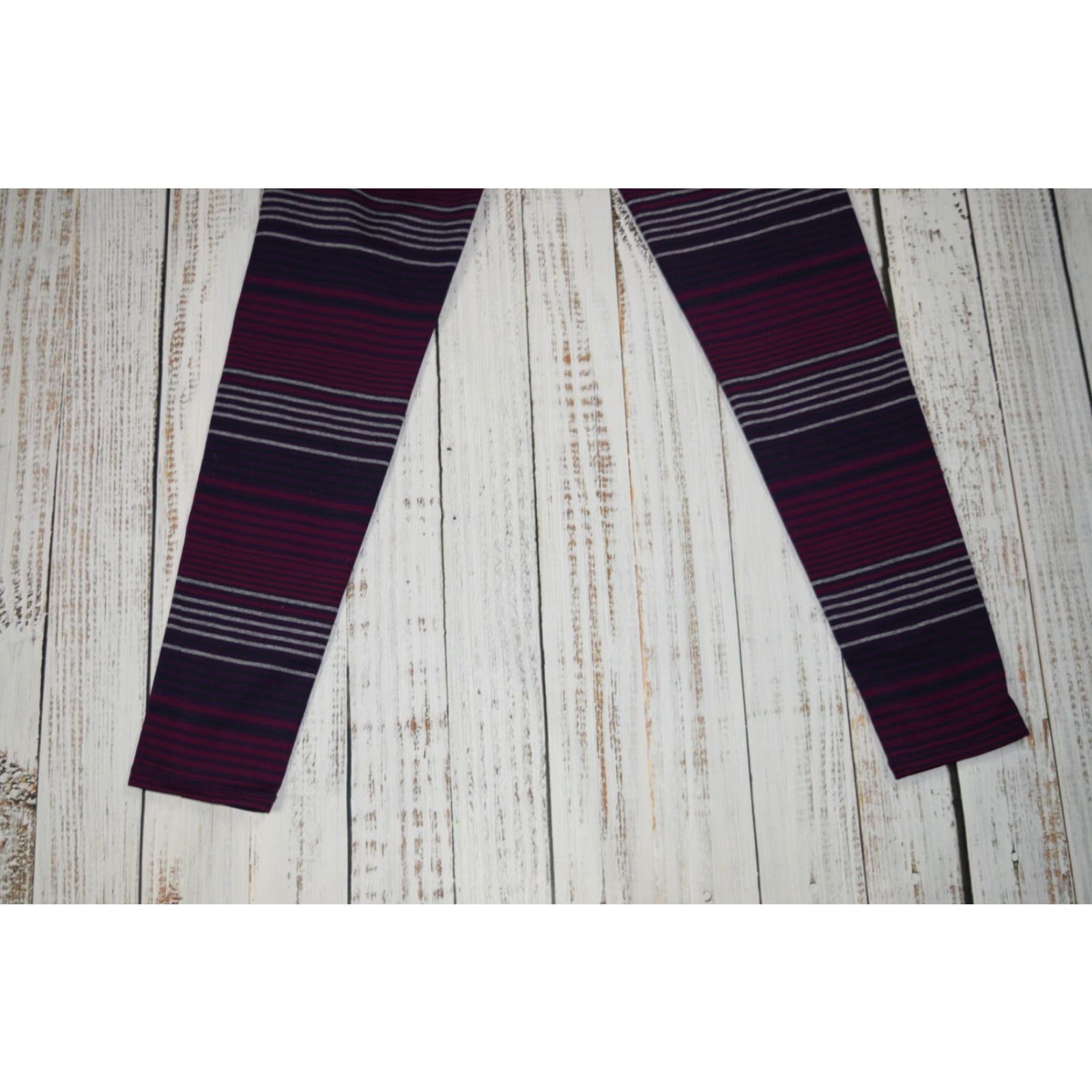 Athleta Athleta Chaturanga Colorblock Stripe Leggings M Womens Regular Purple Gray Size 32" / US 10 / IT 46 - 8 Thumbnail
