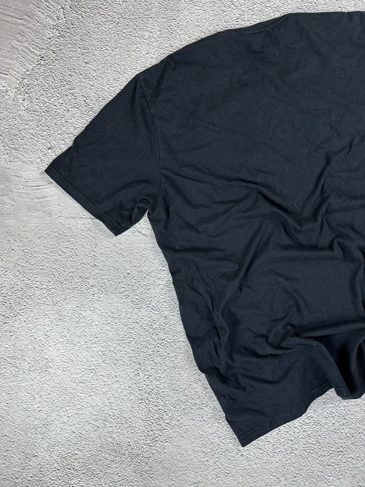 Oakley Vintage Oakley T-Shirt Big Logo Faded Y2K Japan Style Size US XL / EU 56 / 4 - 9 Thumbnail