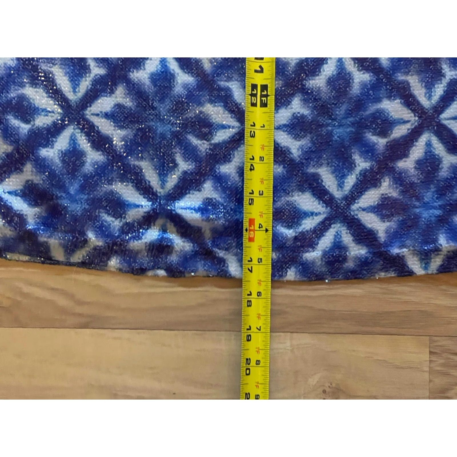 Anthropologie VINTAGE Anthropologie Cluny Reactive Shimmer Blue Tile Pattern Sequin Skirt Adult 8 Blue Sequin Mini Womens Size 30" / US 8 / IT 44 - 2 Thumbnail