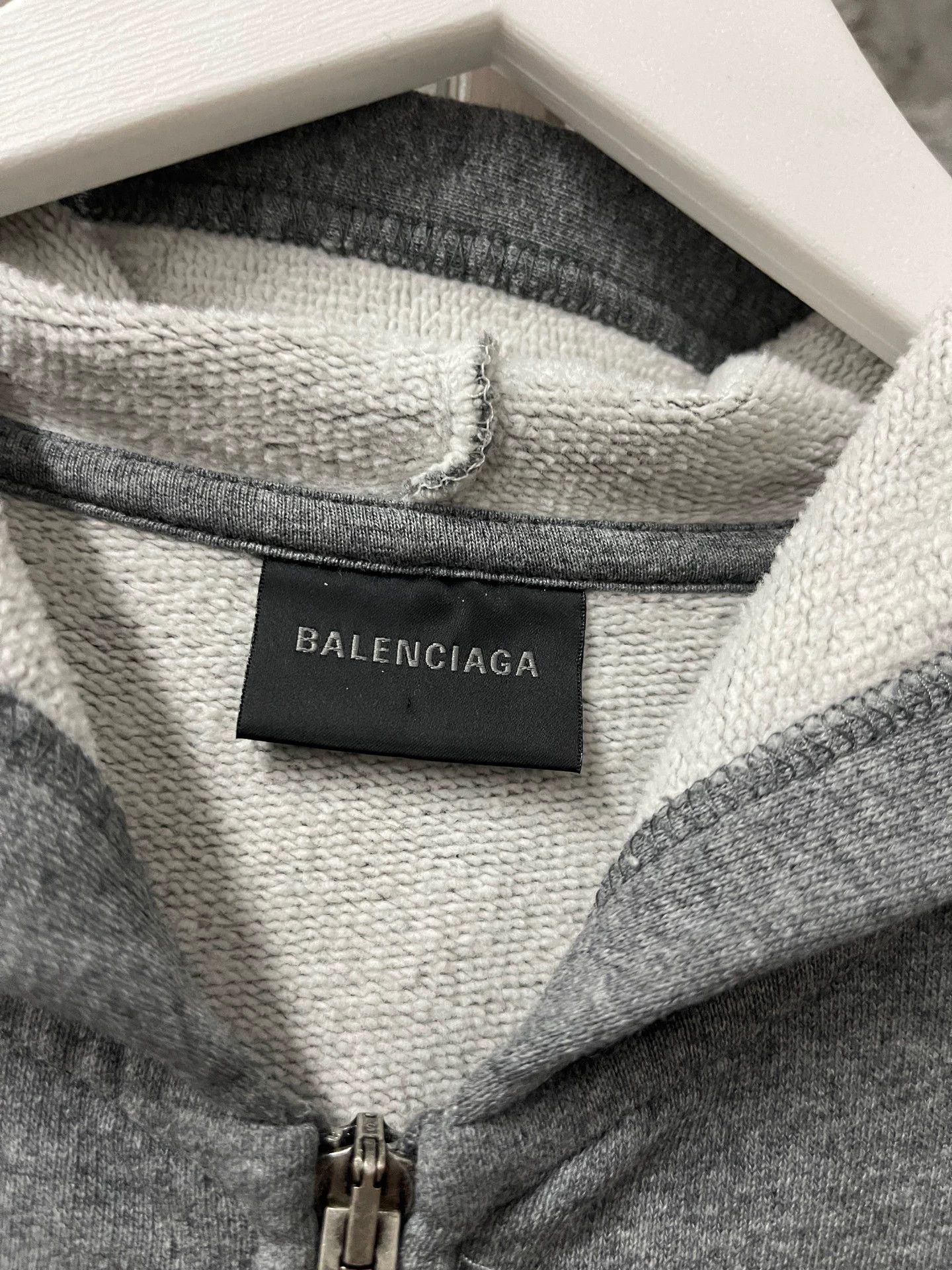Balenciaga Balenciaga Lion embroidery small fit zip sweatshirt size L Size L / US 10 / IT 46 - 5 Thumbnail