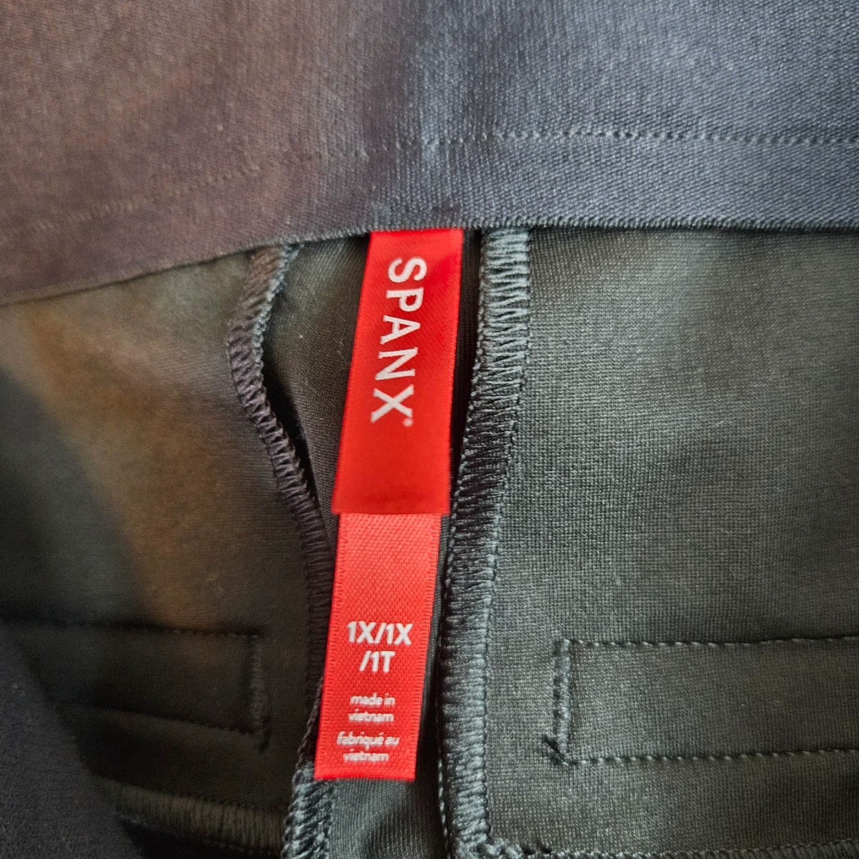 Spanx Spanx Womens Faux Leather Kick Flare Pants 1X Black High Rise Pull On Pants Womens Black 1X Flared Cropped 26in Inseam High Rise Pull On Spanx Size 40" / US 18 - 7 Thumbnail