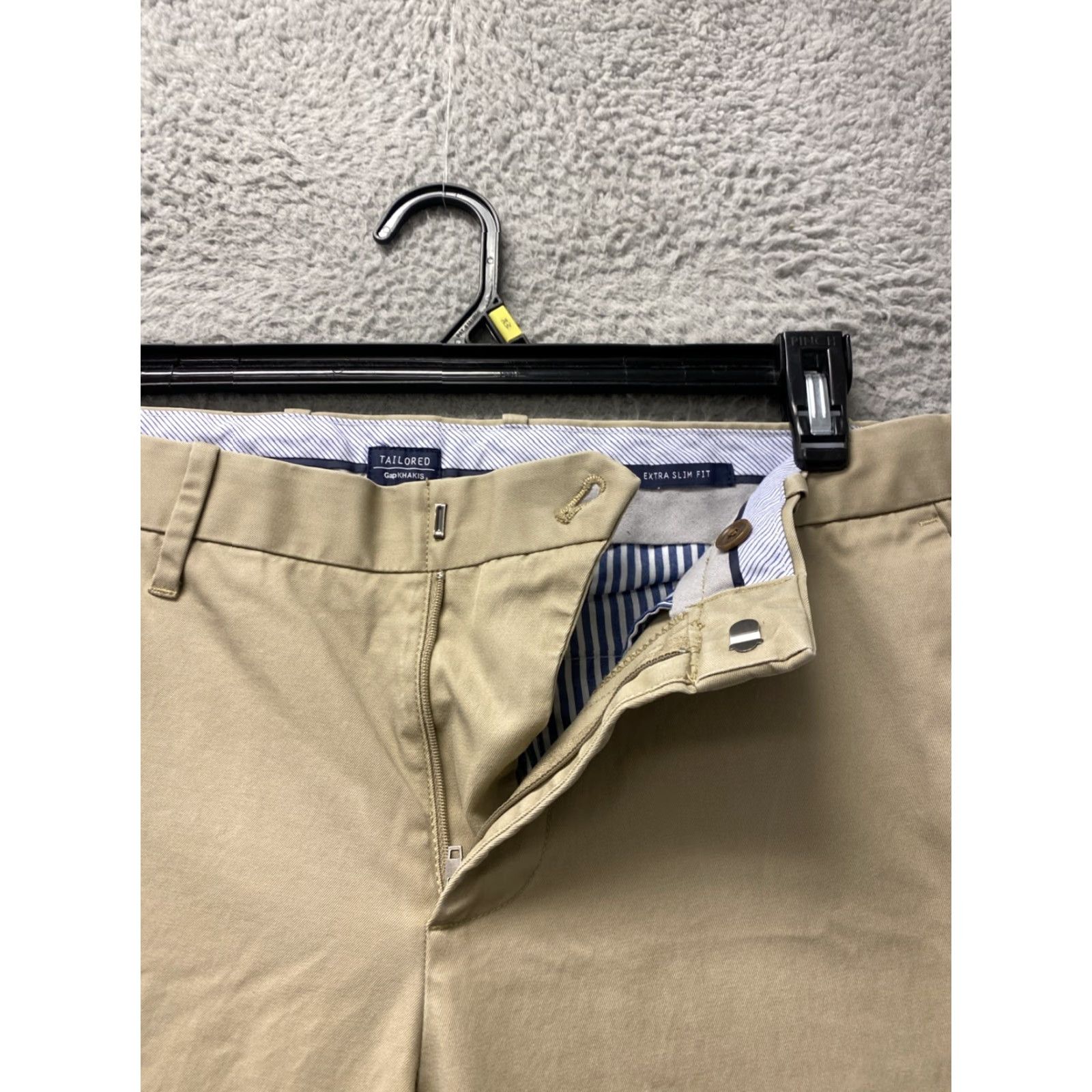 Gap VINTAGE Gap Men’s Chino Pants Casual Workwear 34x32 Khaki Slim Fit Canvas Size US 34 / EU 50 - 2 Thumbnail