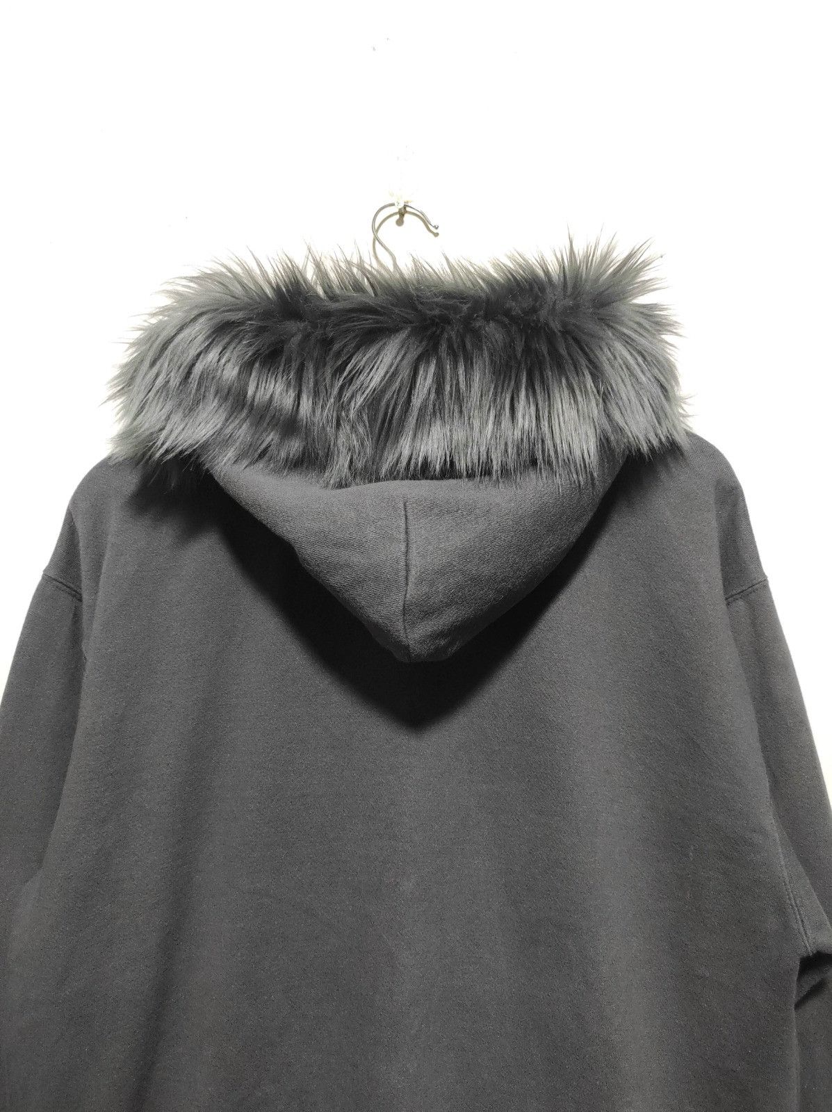 Oshkosh Oshkosh Button fur hoodie ifsix LGB style Size US L / EU 52-54 / 3 - 15 Thumbnail