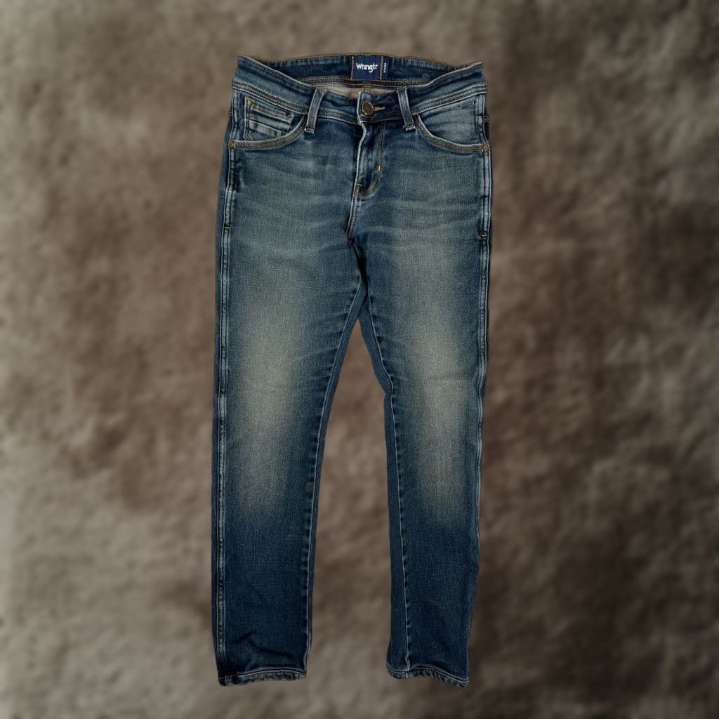 Wrangler Wrangler Vegas Jeans Women’s 30 Blue Skinny Slim Fit Stretch Denim Medium Wash Size 30" / US 8 / IT 44 - 1 Thumbnail