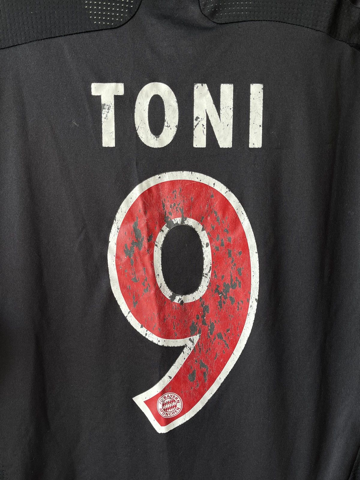 Adidas Vintage Adidas Bayern Munched 2007 Soccer Jersey Toni #9 Size US L / EU 52-54 / 3 - 14 Thumbnail