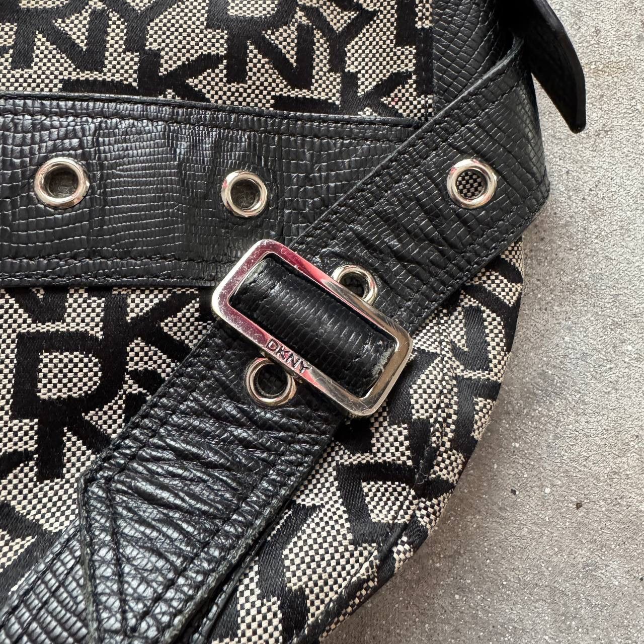 DKNY DKNY by Donna Karan Iconic Vintage 2000’s Shoulder Bag Y2K Size ONE SIZE - 5 Thumbnail