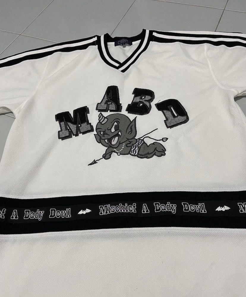 Japanese Brand × Vintage Vintage Mischief A Bady Devils Size US L / EU 52-54 / 3 - 8 Thumbnail