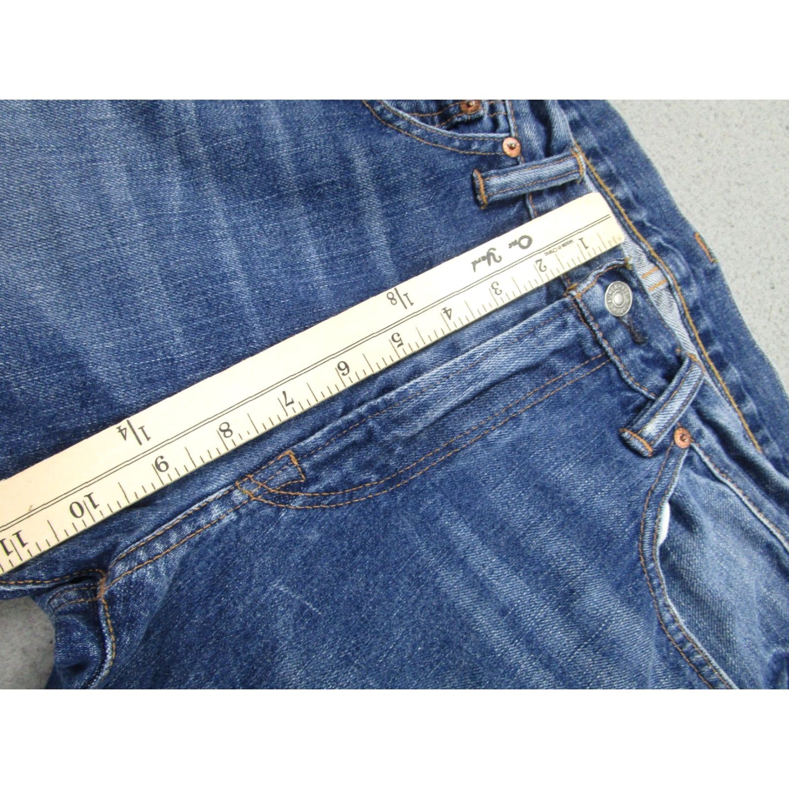 Polo Ralph Lauren VINTAGE Polo Ralph Lauren Jeans Mens 32x32 Blue Classic Straight Whiskering Honeycomb Style: Straight Medium Blue Denim Five-Pocket Zipper Size US XS / EU 42 / 0 - 6 Thumbnail