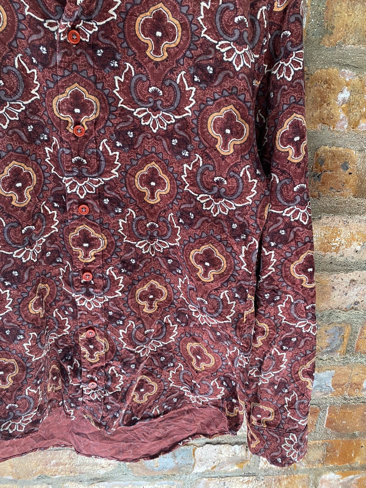 Katharine Hamnett London 2000s Tribal Paisley velour shirt Size US S / EU 44-46 / 1 - 5 Thumbnail