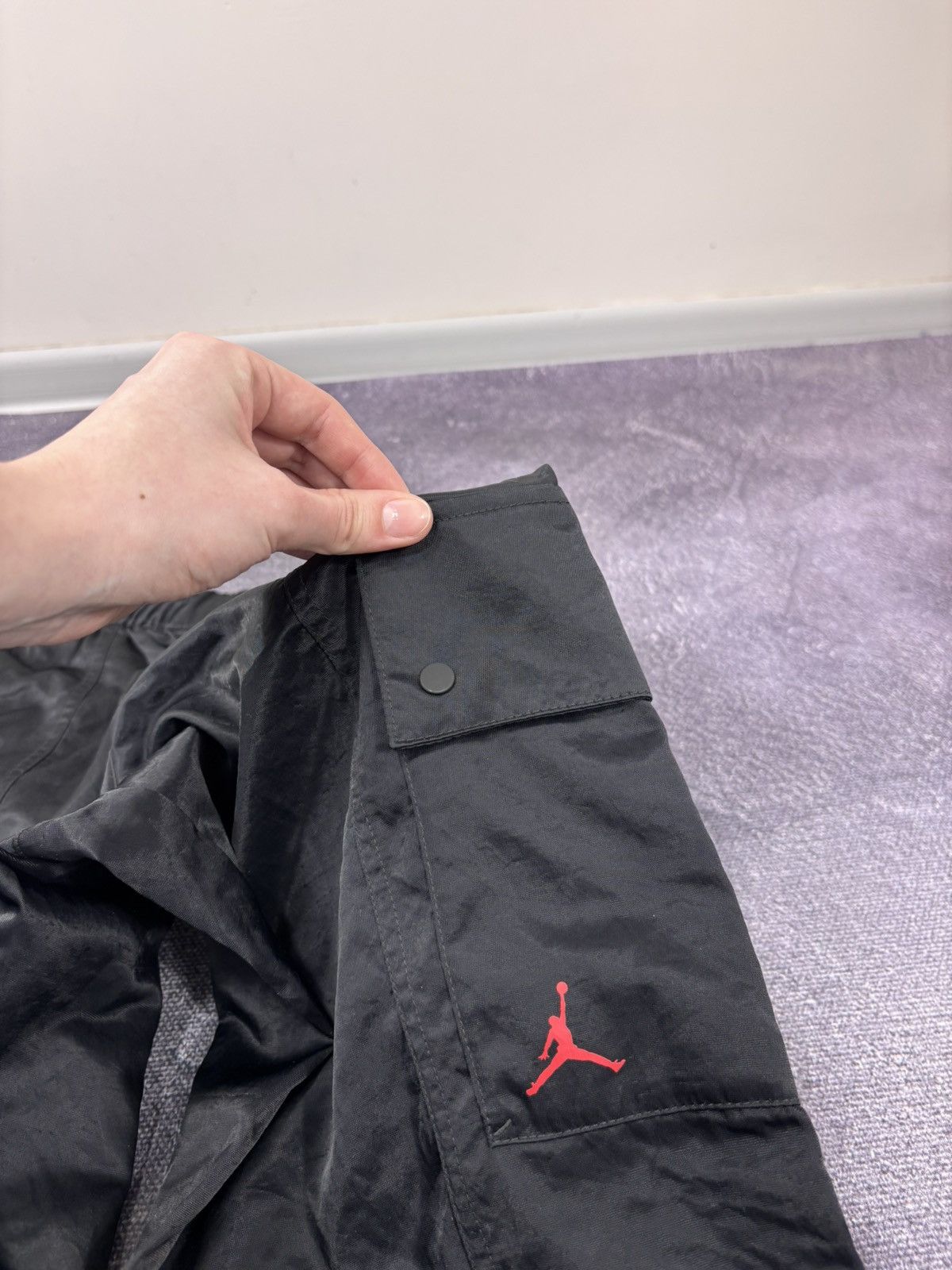 Jordan Brand Nike Air Jordan NWT Women’s Black Nylon Utility Cargo Pants Size 30" / US 8 / IT 44 - 7 Thumbnail