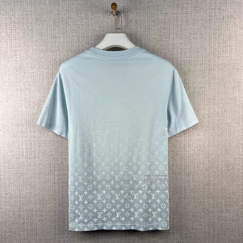 Louis Vuitton Louis Vuitton FALL Series SS22 Logo Print Gradient Crew Ne Size US XL / EU 56 / 4 - 3 Thumbnail